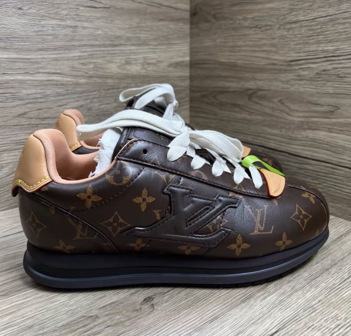 Louis Vuitton Louis Vuitton x Nigo Buttersoft Brown Monogram Sneakers J41 Size US 8.5 / EU 41-42 - 4 Thumbnail