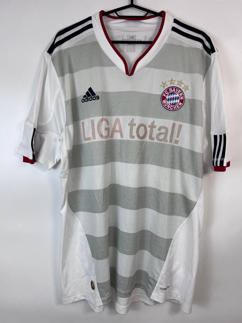 Adidas Bayern Munich 2010-2011-2012 Away Jersey Size XL Size US XL / EU 56 / 4 - 1 Thumbnail