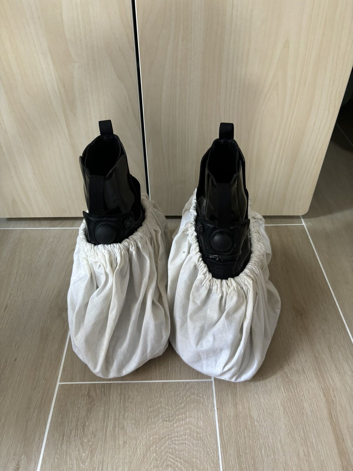 Maison Margiela × Reebok [RARE] Maison Margiela x Reebok Instapump Fury Tabi (Black) Size US 6 / IT 36 - 24 Thumbnail