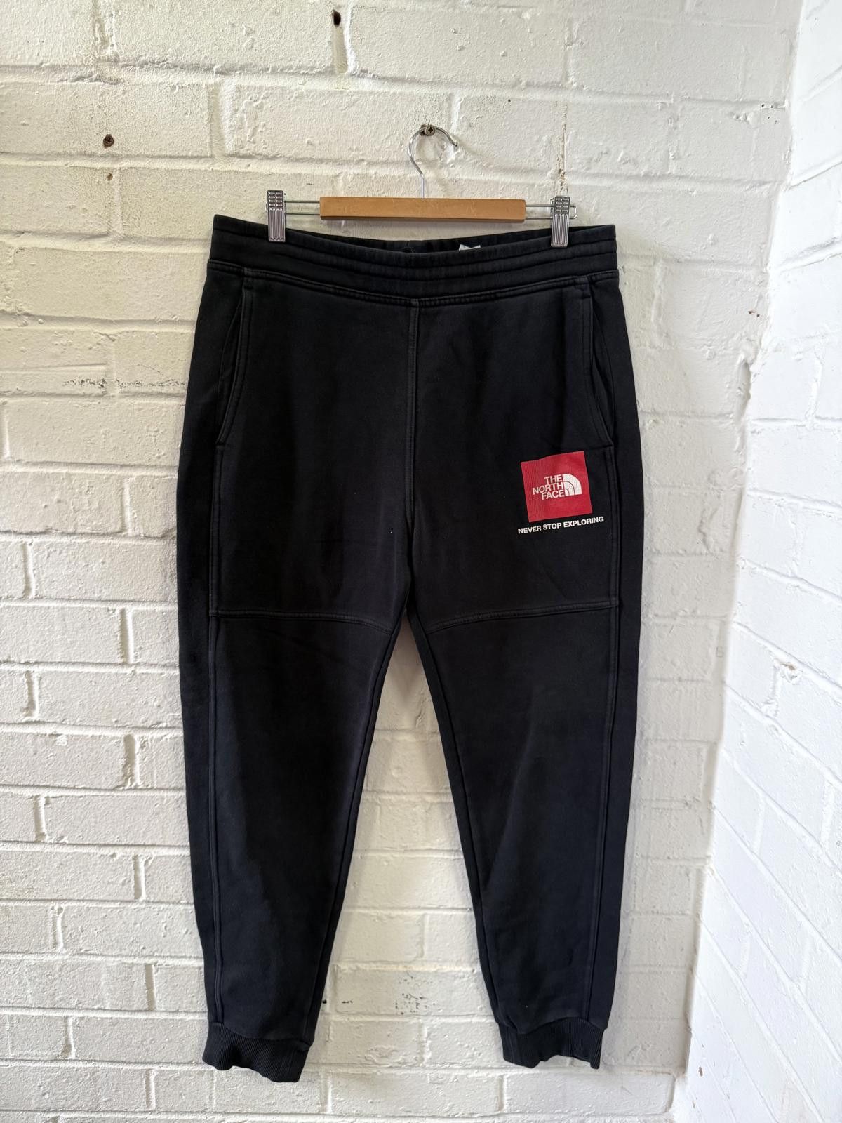 The North Face The North Face Women's Black Sweatpants - Comfort and Style Size US 30 / EU 46 - 2 Thumbnail