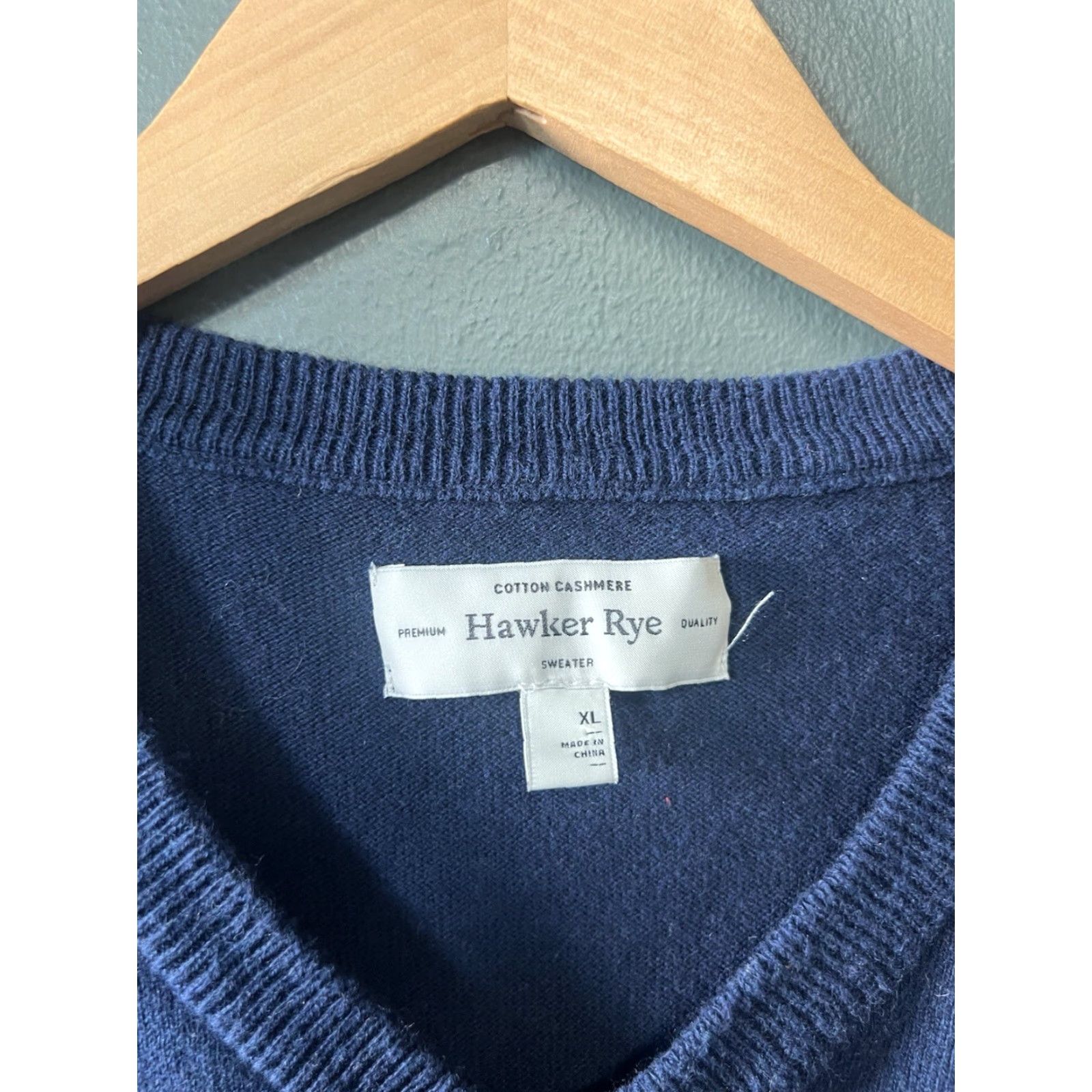 Vintage Hawker Cashmere Cotton V-Neck Sweater Blue Men’s XL Pullover Knit Lightweight Long Sleeve Size US XL / EU 56 / 4 - 3 Thumbnail