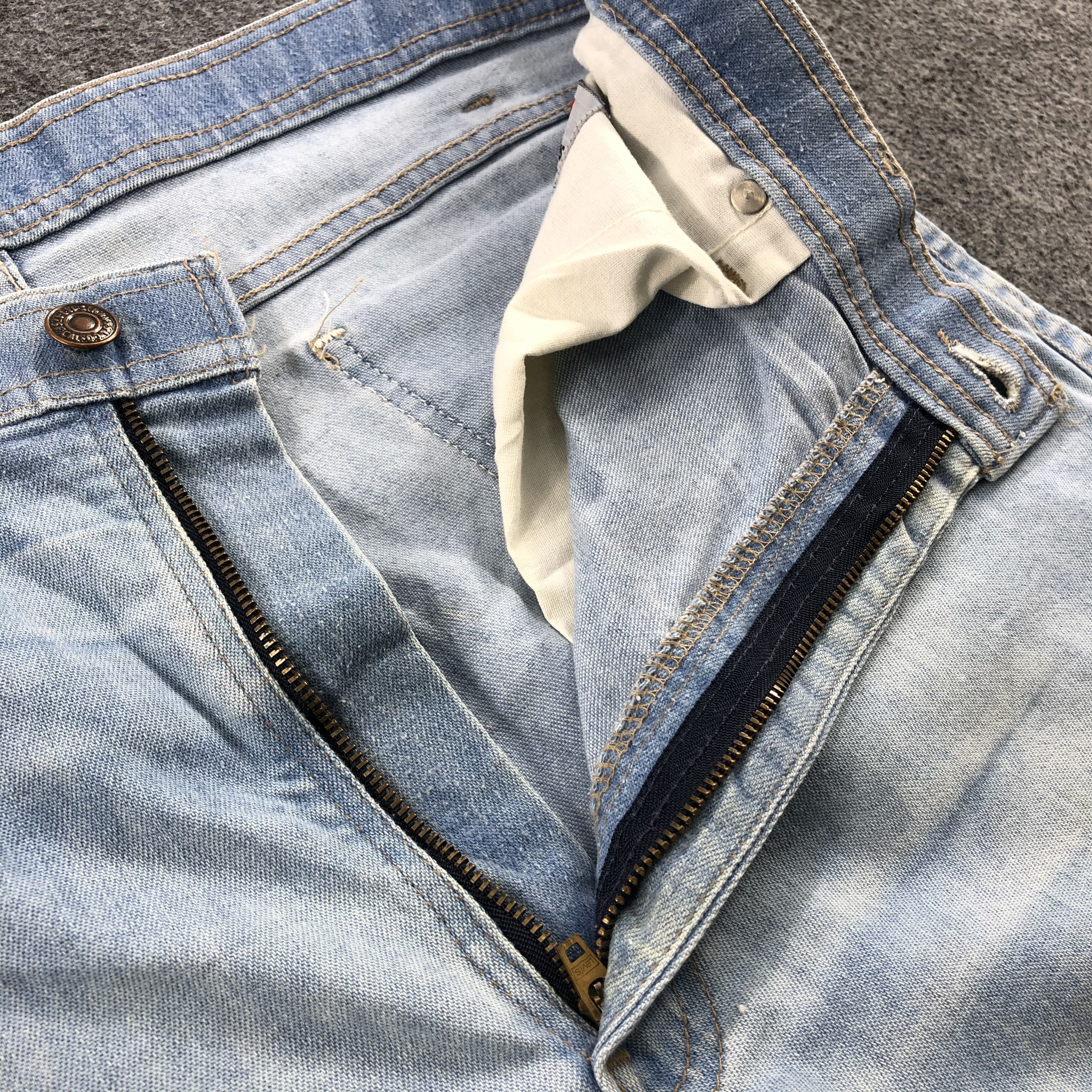 Levi's × Vintage Vintage 90s Light Wash Levis Jeans-JM1466 Size US 35 - 7 Thumbnail