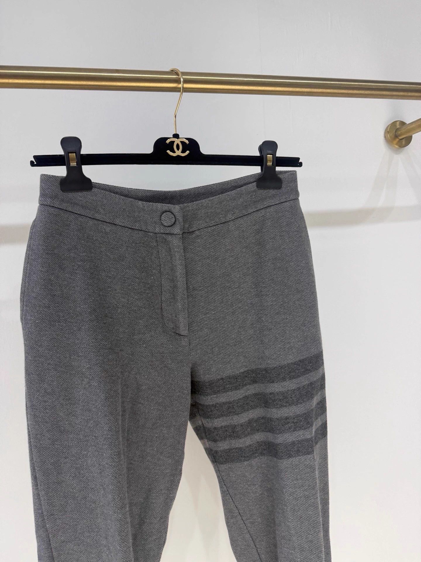 Thom Browne Thom Browne Classic Gray Wool Side Split Trousers 38Mint Size 27" / US 4 / IT 40 - 2 Thumbnail