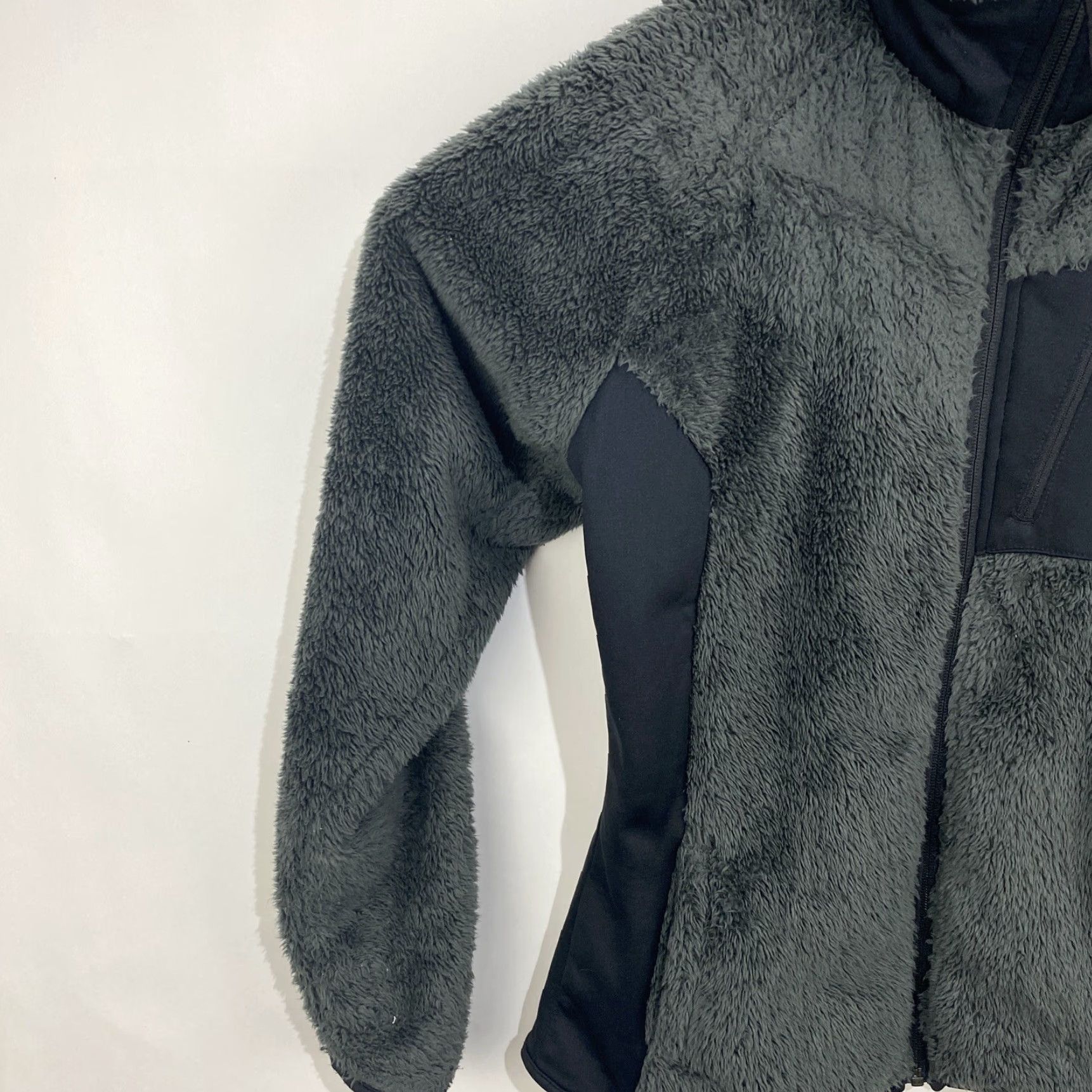 Vintage Columbia Sherpa Full Zip Women's Sweater Gray Black Fleece Winter Jacket Medium Size M / US 6-8 / IT 42-44 - 3 Thumbnail
