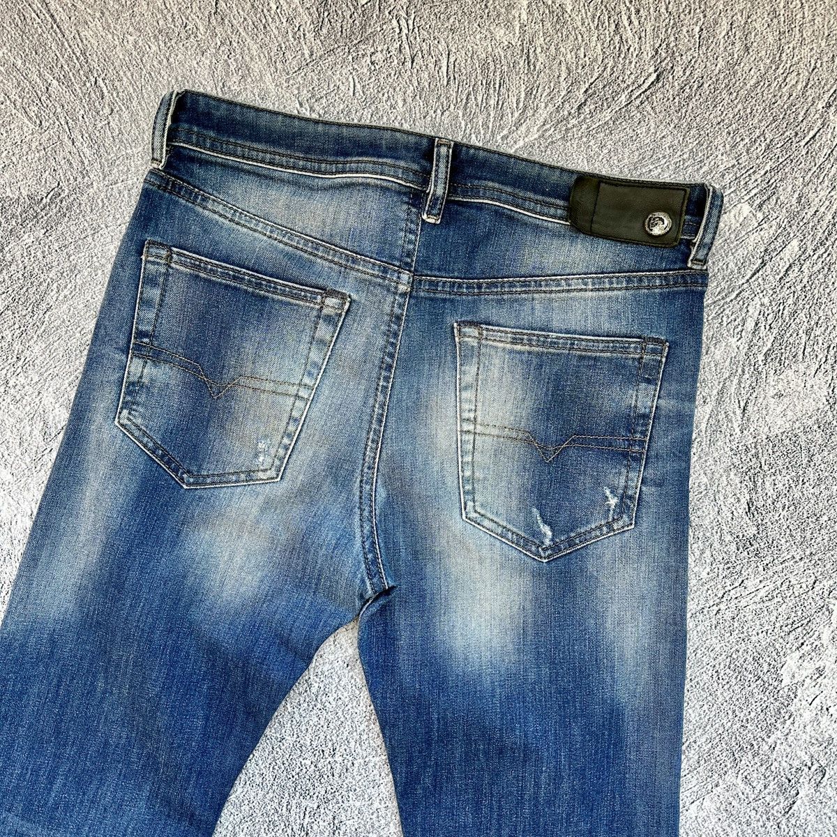 Diesel Men’s Diesel Buster Jeans Blue Size: 30/32 Size US 31 - 11 Thumbnail