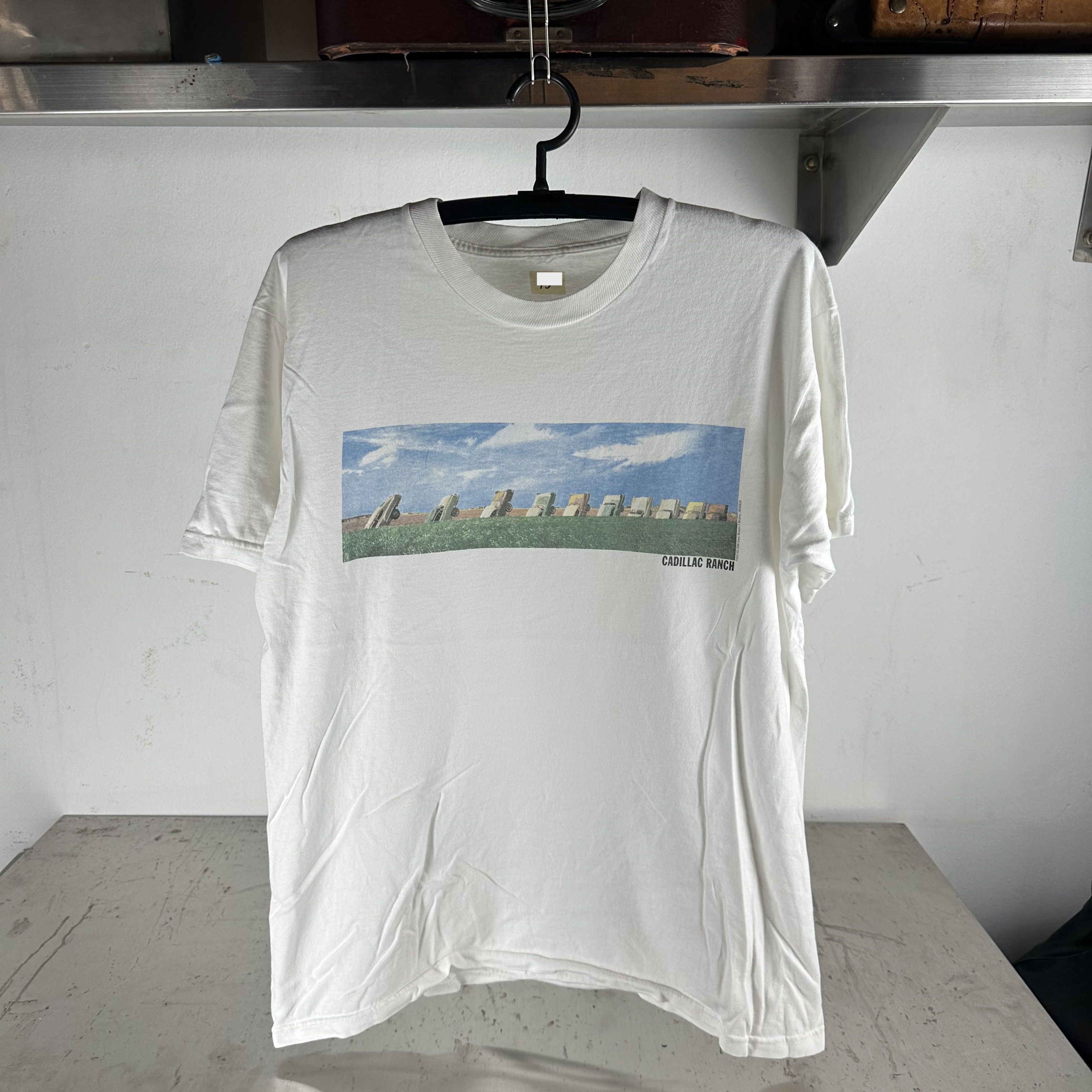 Vintage ​Vintage 90s Cadillac Ranch Farm Artwork Graphic T-shirt Size US L / EU 52-54 / 3 - 1 Thumbnail