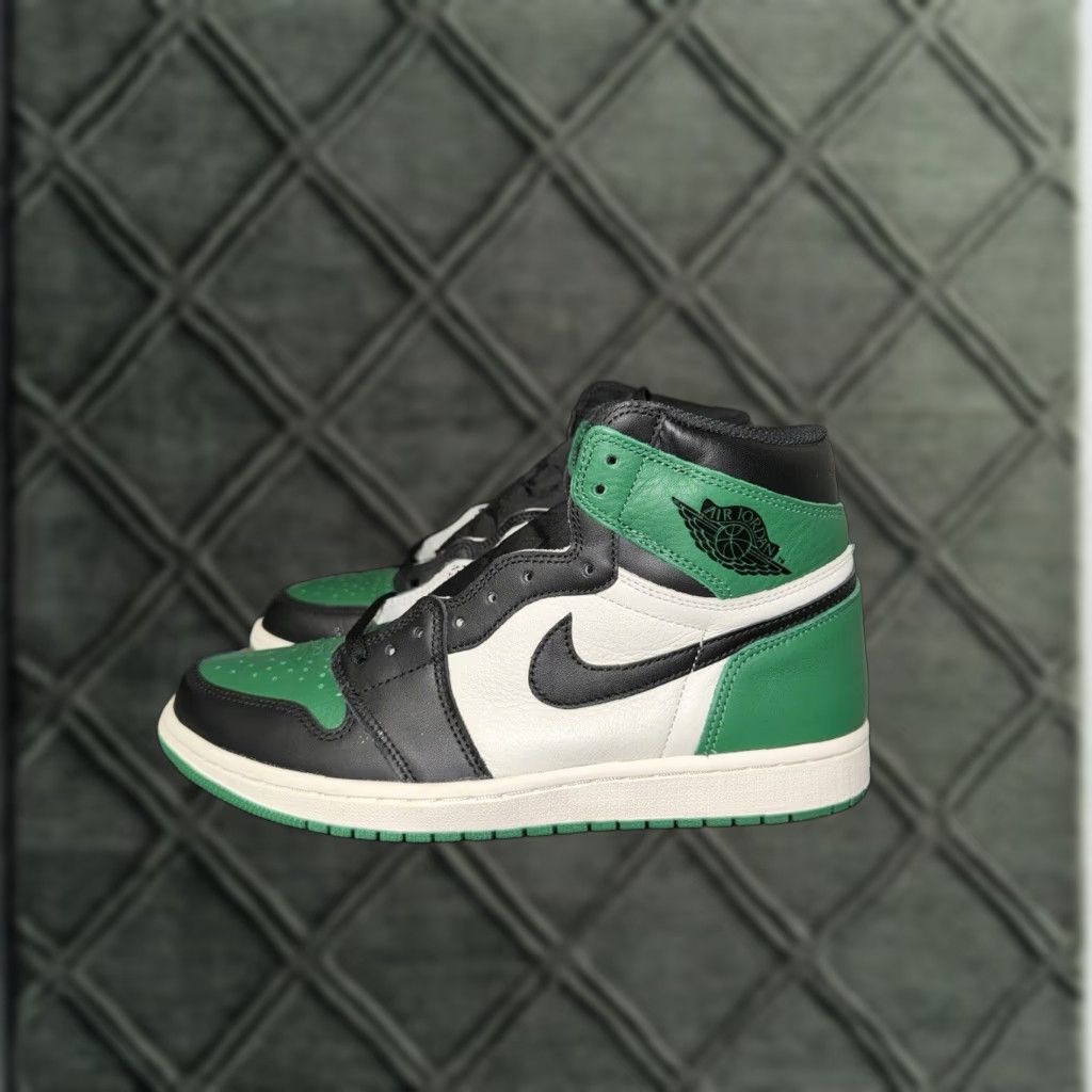 Jordan Brand Jordan Air Jordan 1 Pine Green High Top Sneaker 11 Men Tried On Size 11 Size US 11 / EU 44 - 1 Thumbnail