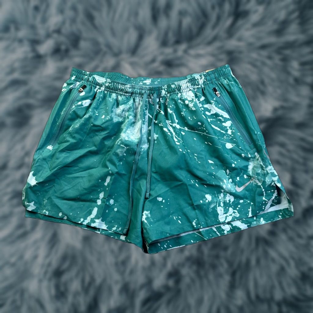 Nike VINTAGE Nike Shorts Mens L Dri-FIT Run Division Stride 4" Brief Lined Running Size US 33 - 1 Thumbnail