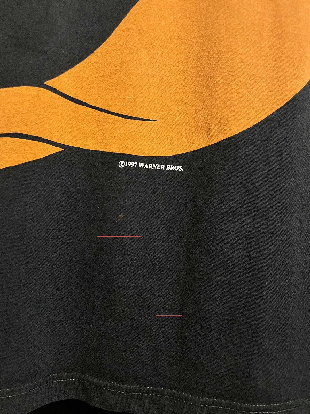 Warner Bros Vintage 1997 Daffy Duck Over Print Looney Tunes 90s T-Shirt Size US L / EU 52-54 / 3 - 9 Thumbnail