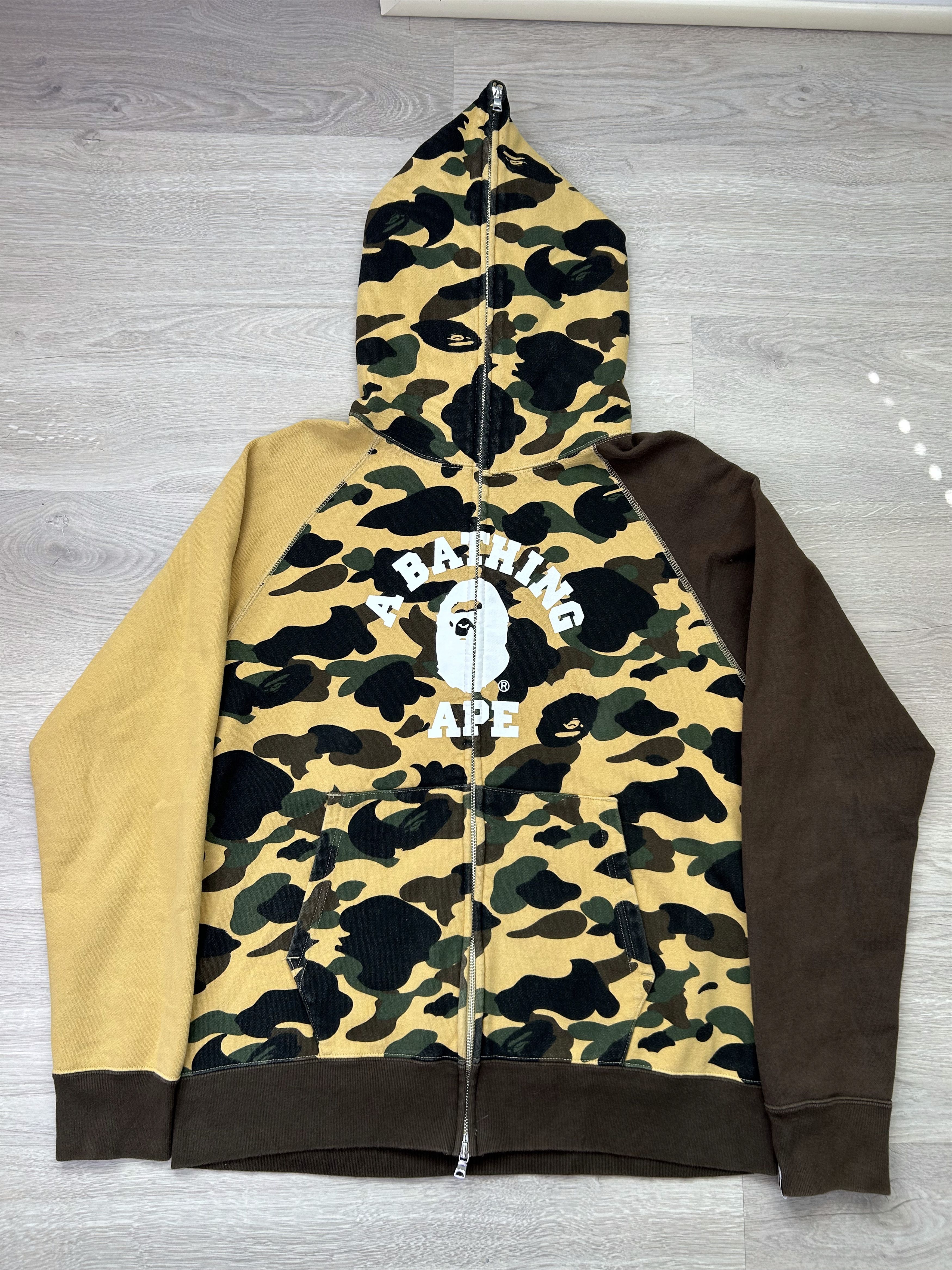 APE BAPE KAWS ラインストーン COLLEGE LOGO パーカー Bape × Kaws 2005 Bape Kaws 1st Camo crazy college logo full zip