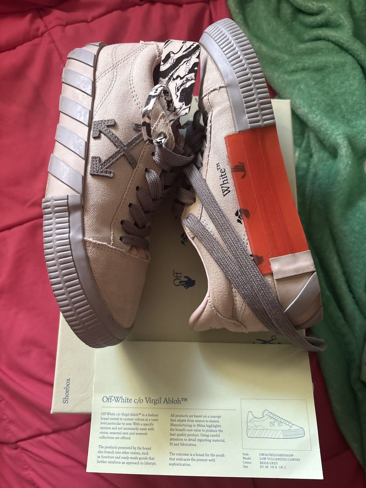 Other Off white low vulcanized canvas Size US 7 / IT 37 - 1 Thumbnail