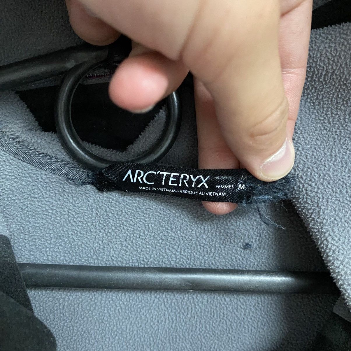 Arc'teryx Vintage Arc’teryx Pink Soft-Shell Outdoor Jacket Size US S / EU 44-46 / 1 - 12 Thumbnail