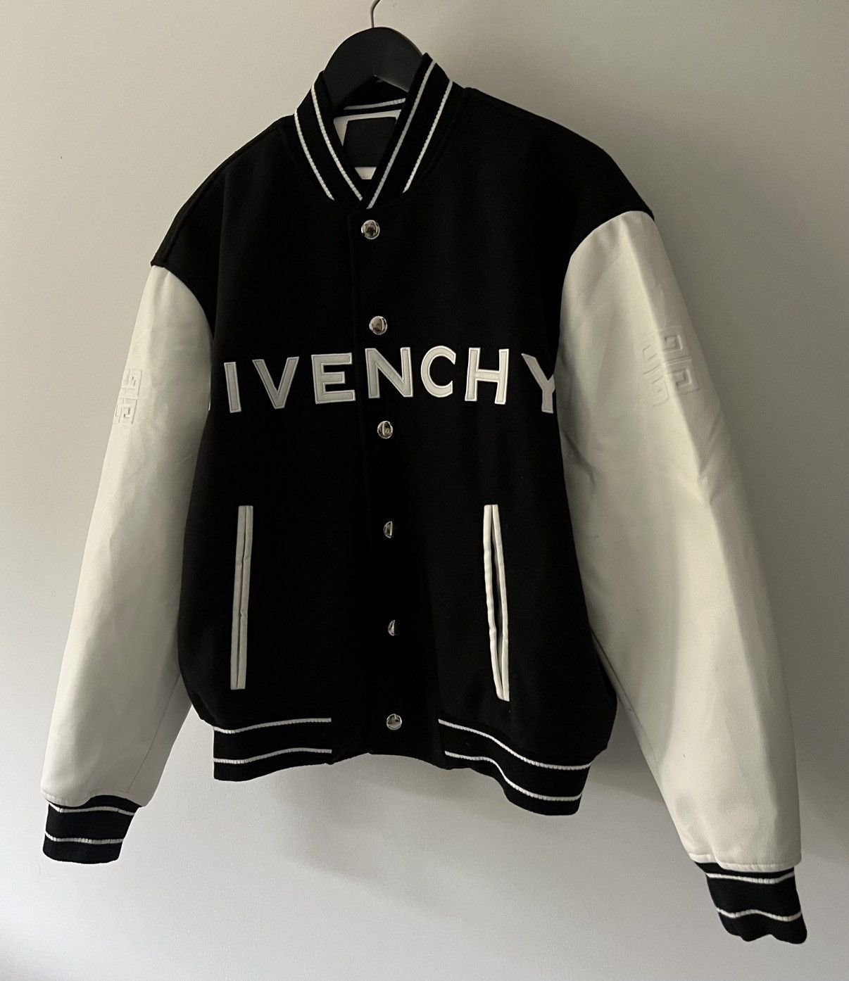 Givenchy Givenchy Black & White Varsity Jacket Size US S / EU 44-46 / 1 - 3 Thumbnail