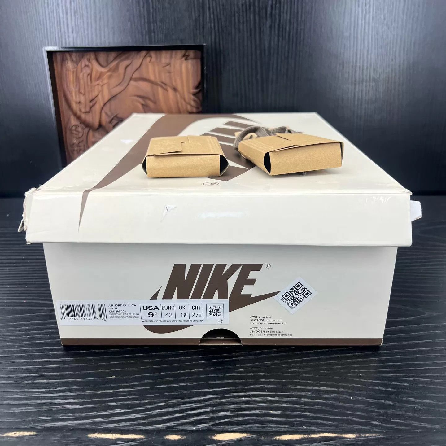 Nike Air Jordan 1 Low TS Velvet Travis Scott 9.0 43 Size US 10 / EU 43 - 9 Thumbnail