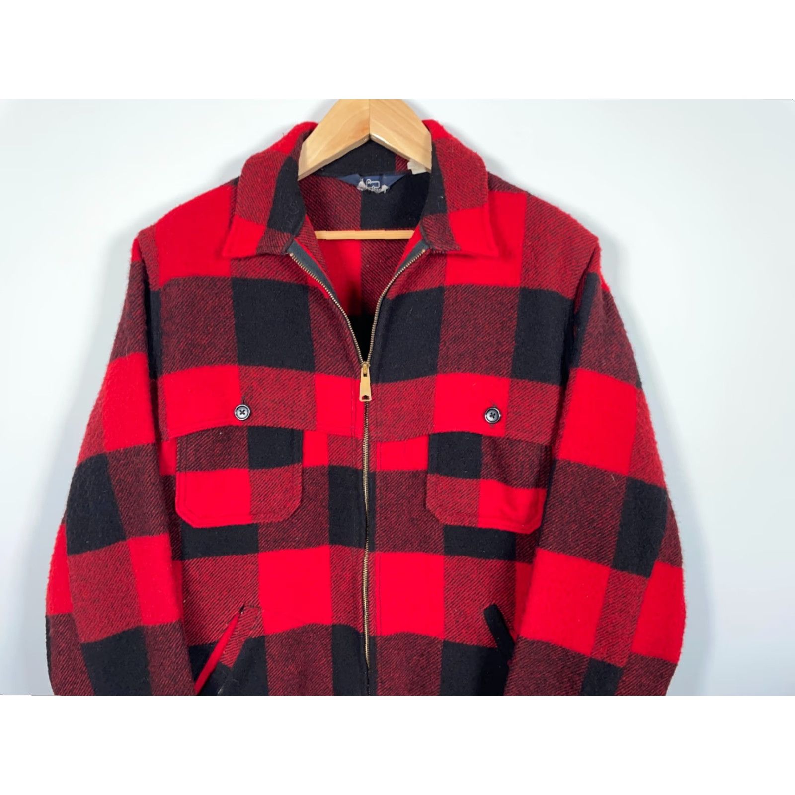 Vintage VINTAGE Woolrich Jacket Chore Buffalo Plaid Red Black USA Made Workwear Mens Large Jacket Size US L / EU 52-54 / 3 - 4 Thumbnail