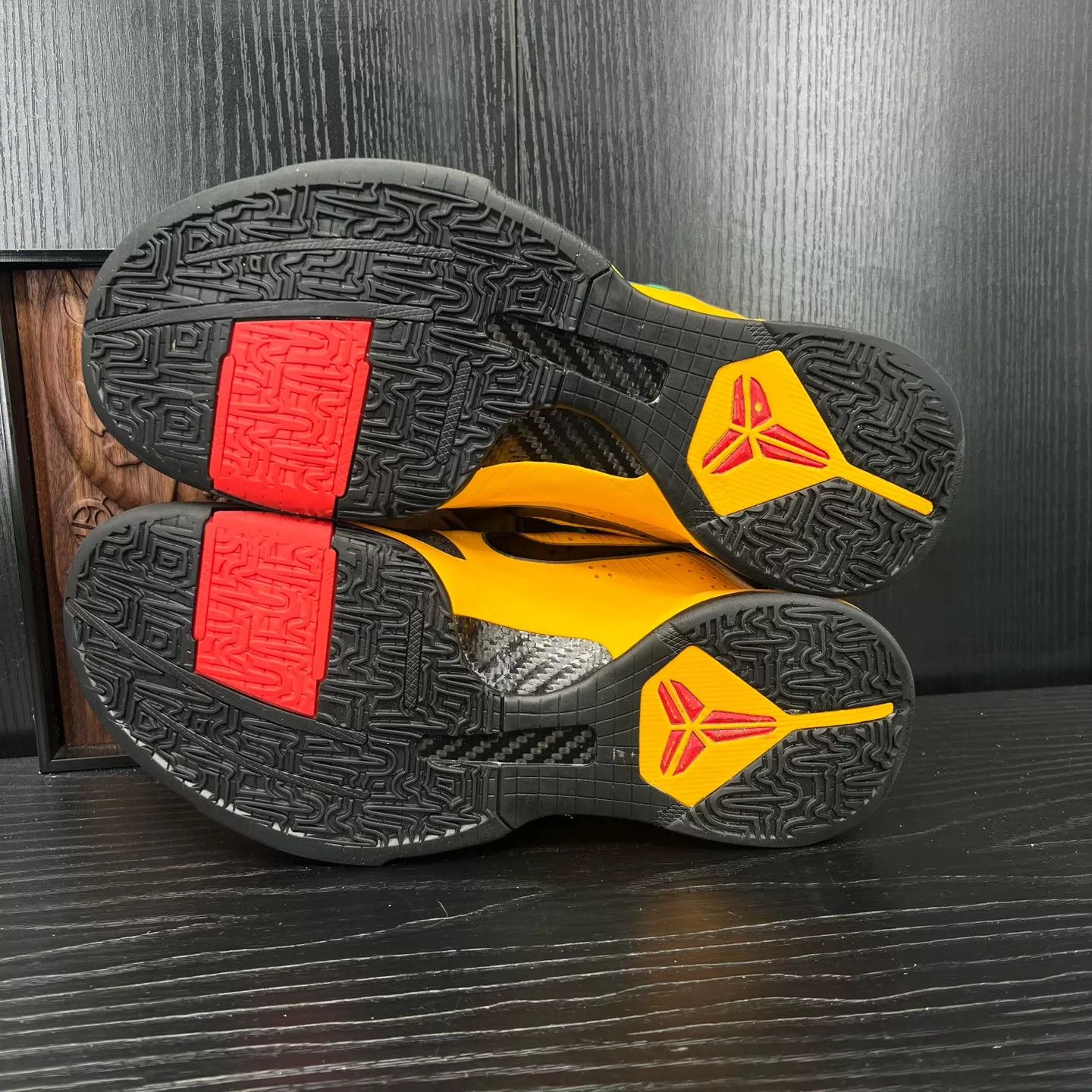 Nike zk5 Bruce Lee Black/Yellow 44 99New Boxed Size US 11 / EU 44 - 6 Thumbnail