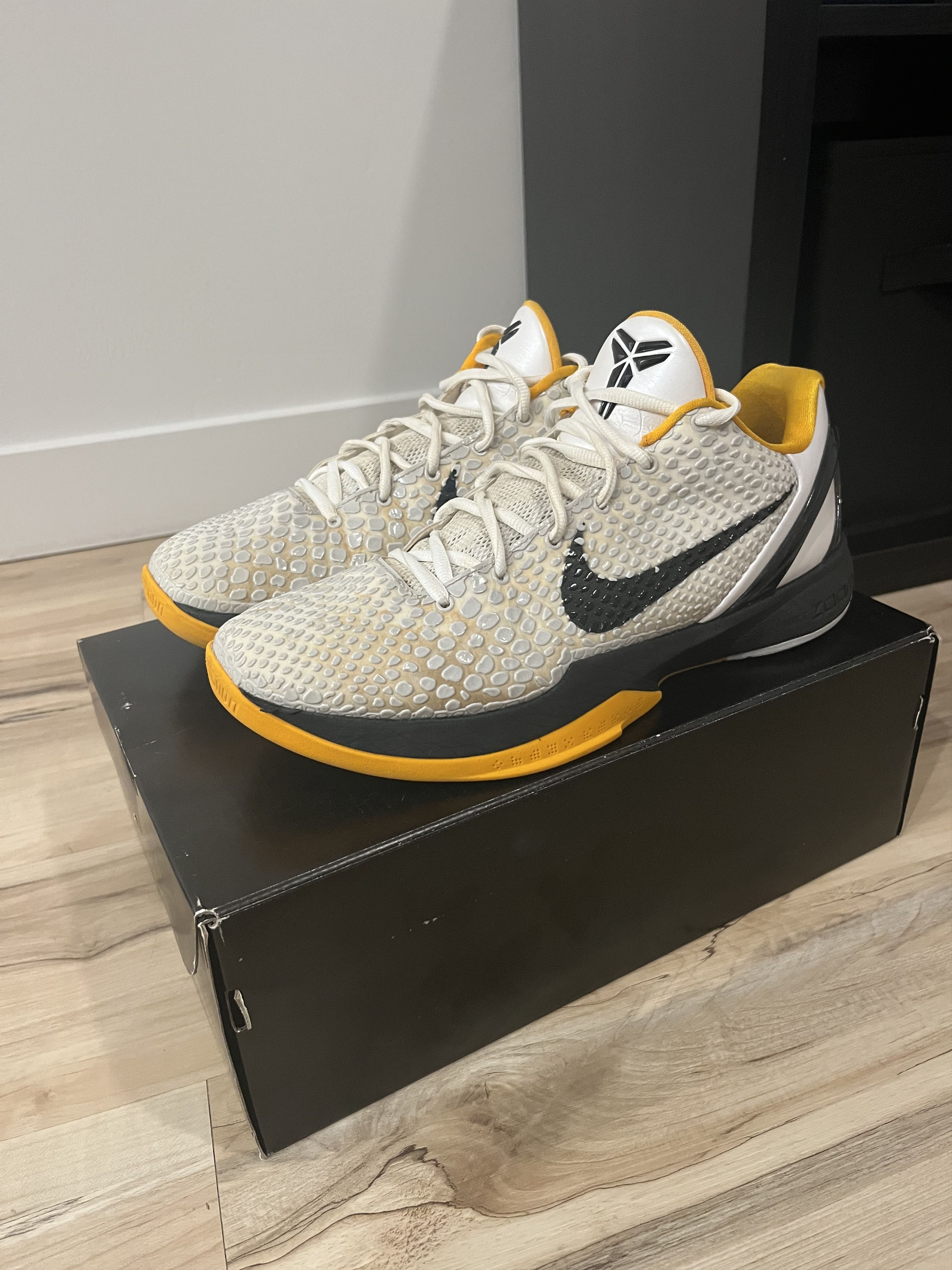 Nike Nike Kobe 6 White Del Sol Size US 11.5 / EU 44-45 - 1 Thumbnail