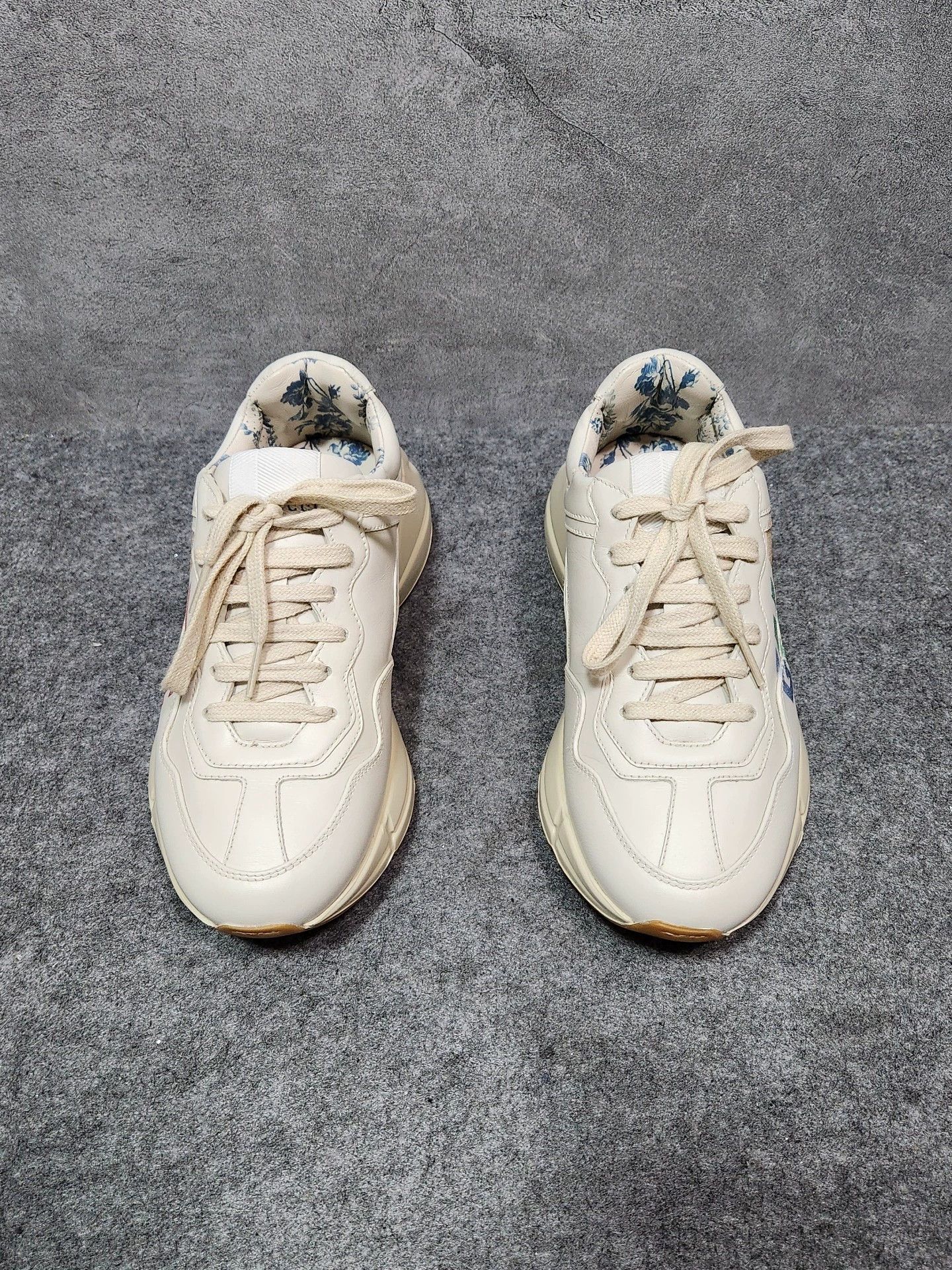Gucci GUCCI Rhyton series white low-top chunky sneakers Size US 5 / IT 35 - 1 Thumbnail