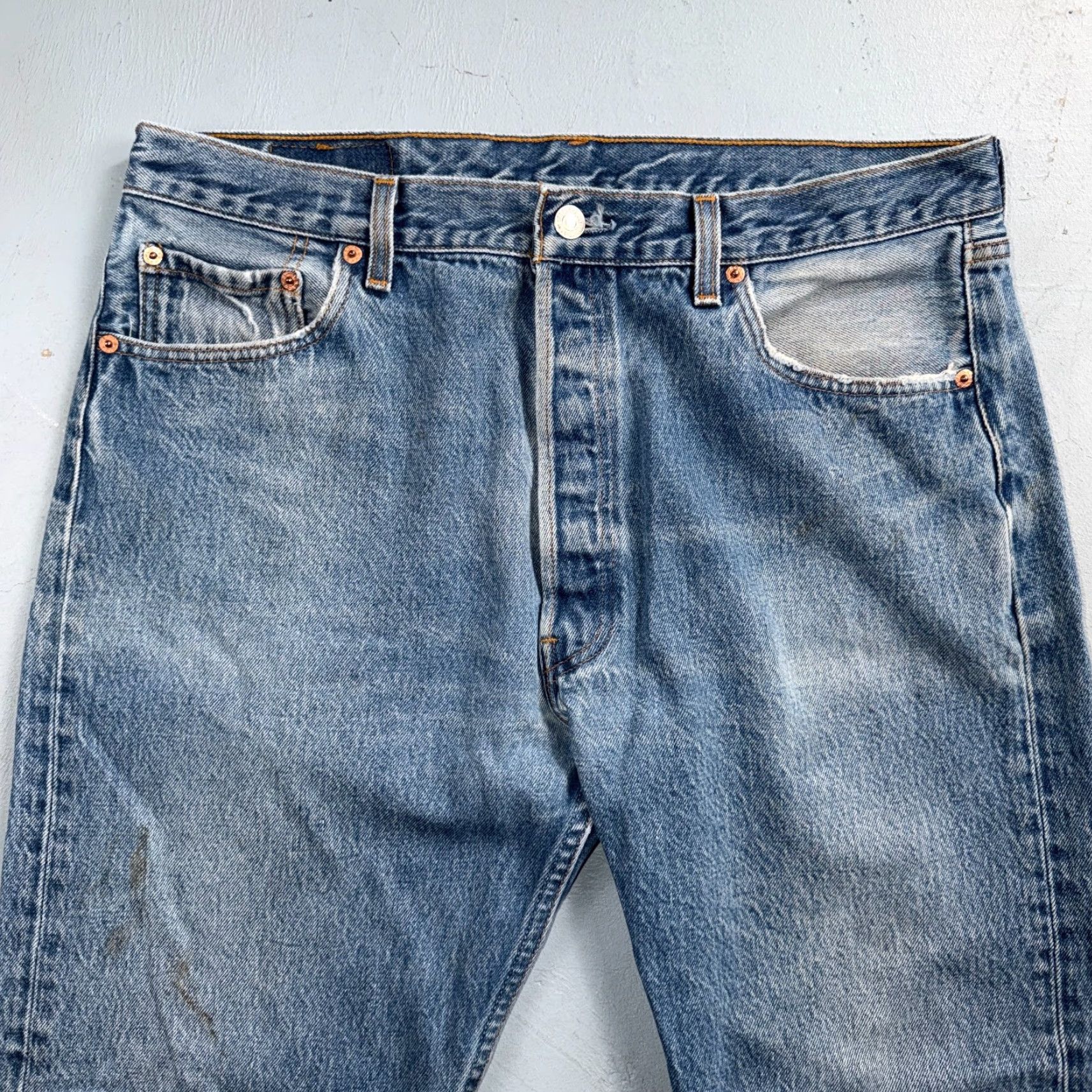 Levi's VINTAGE Levi's 501 Jeans Men 38 Regular Blue Light Wash 90s USA Straight 5-Pocket Denim Cotton Button Closure Size US 38 / EU 54 - 2 Thumbnail