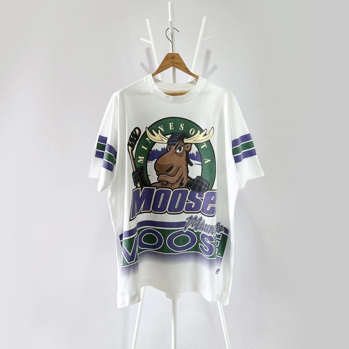 Vintage 90s Minnesota Moose hockey t-shirt/ XL Size US XL / EU 56 / 4 - 1 Thumbnail