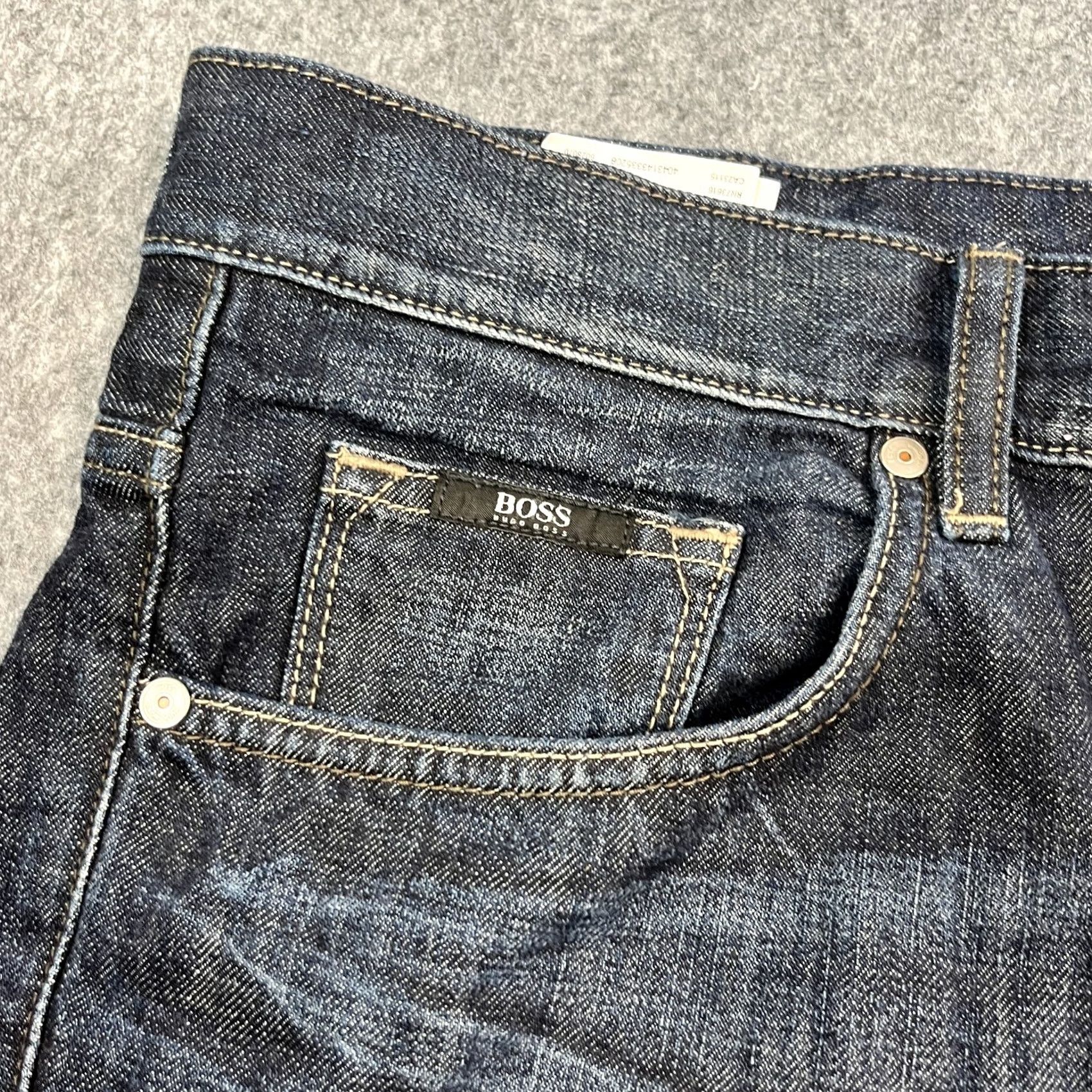 Hugo Boss HUGO BOSS Jeans Straight 38 30 Dark Wash Blue 100% Cotton Leather Patch Denim Vintage No Size US 38 / EU 54 - 7 Thumbnail