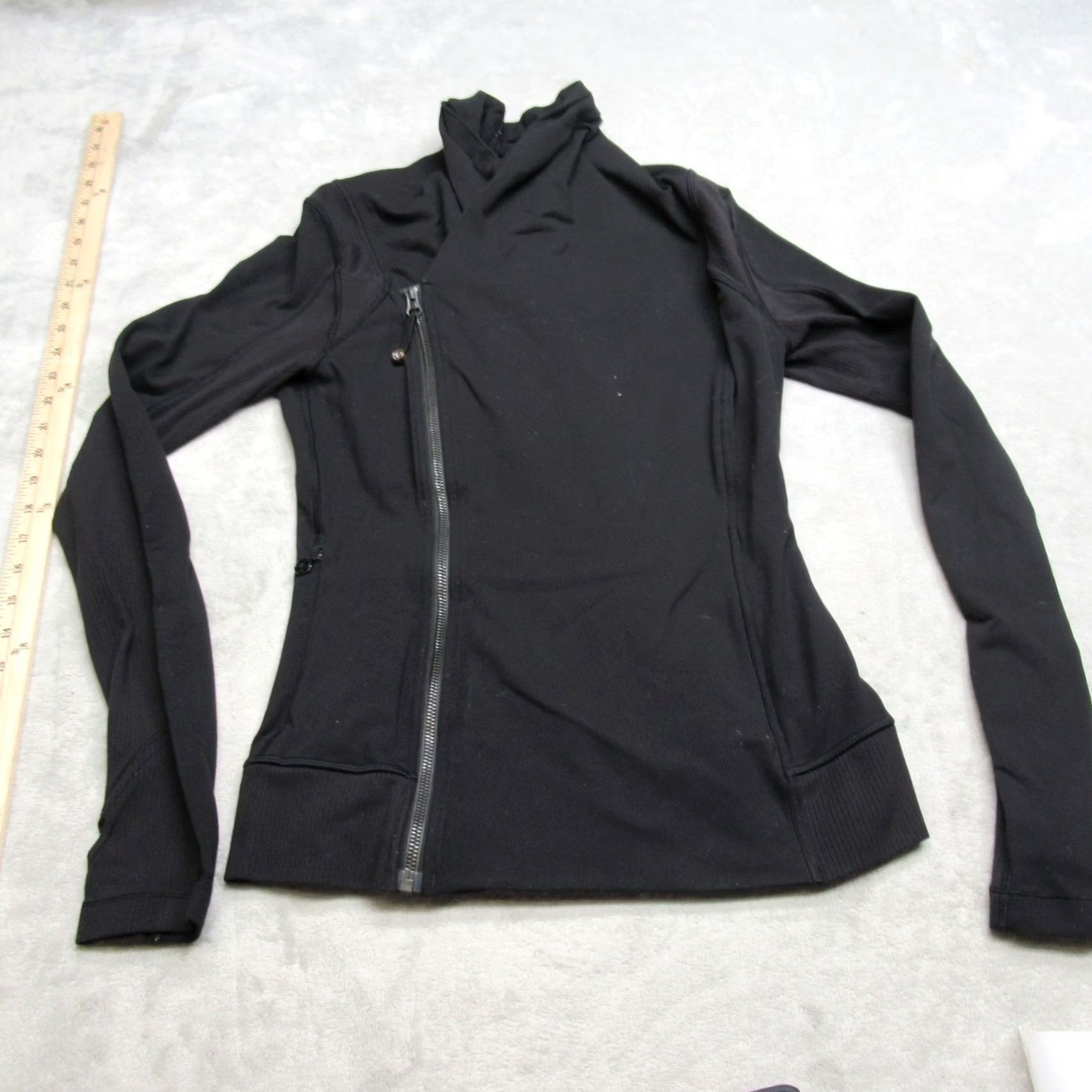 Lululemon Lululemon Jacket Womens 8 Black Bhakti Yoga Track Jog Run Gym Running Wicking Size M / US 6-8 / IT 42-44 - 4 Thumbnail