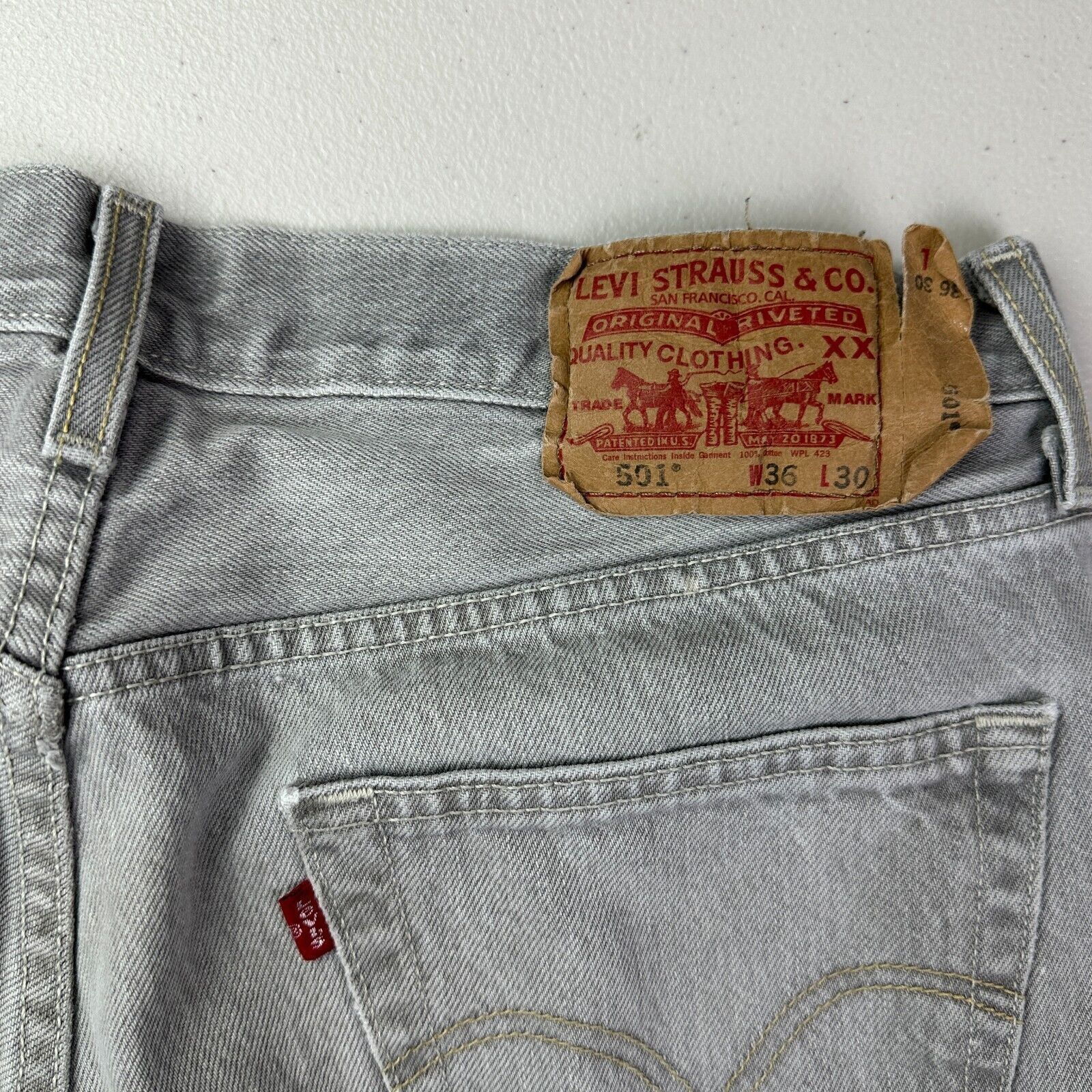 Levi's Levis 501 Mens Jeans Denim Straight Leg Button Fly (34x27) Size US 36 / EU 52 - 3 Thumbnail