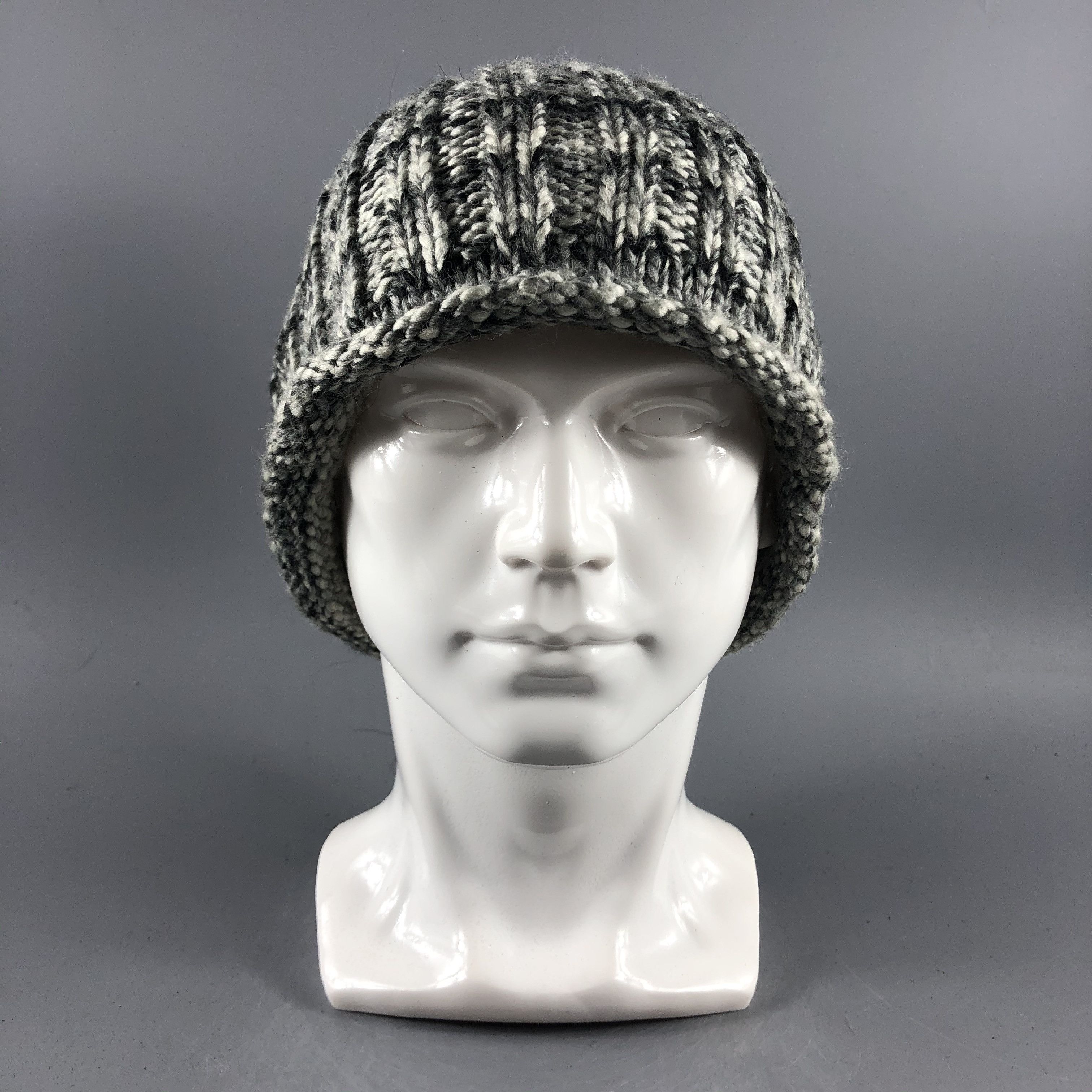 Columbia × Vintage Womens Columbia Sportwear Beanie Snow Hat Snow Cap -D029 Size ONE SIZE - 1 Thumbnail