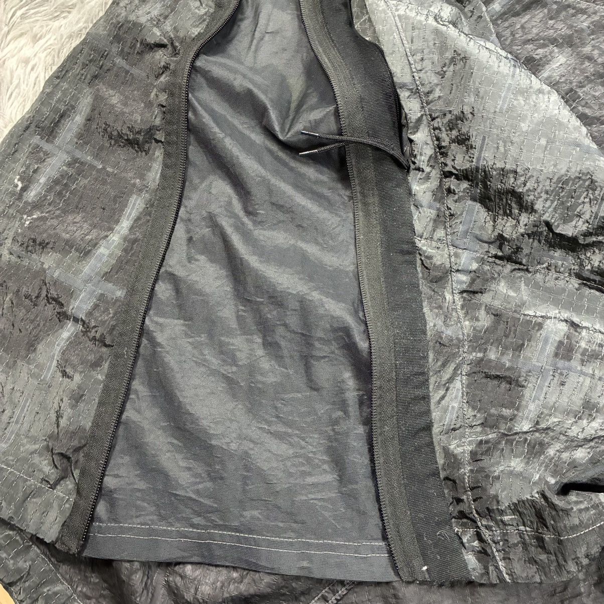 Stone Island Stone Island Check Jacquard Nylon Metal Rain Poncho Size M Size US M / EU 48-50 / 2 - 11 Thumbnail