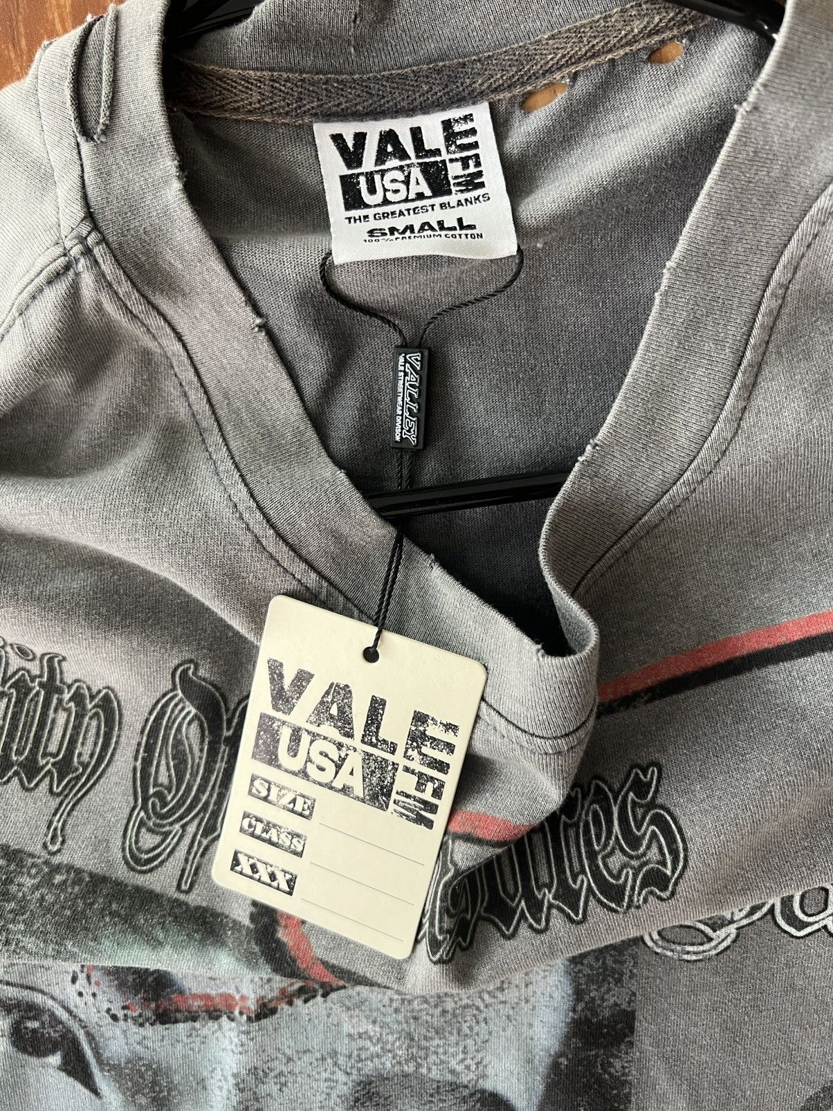 Vale Vale Forever Sade Tee Size US S / EU 44-46 / 1 - 3 Thumbnail
