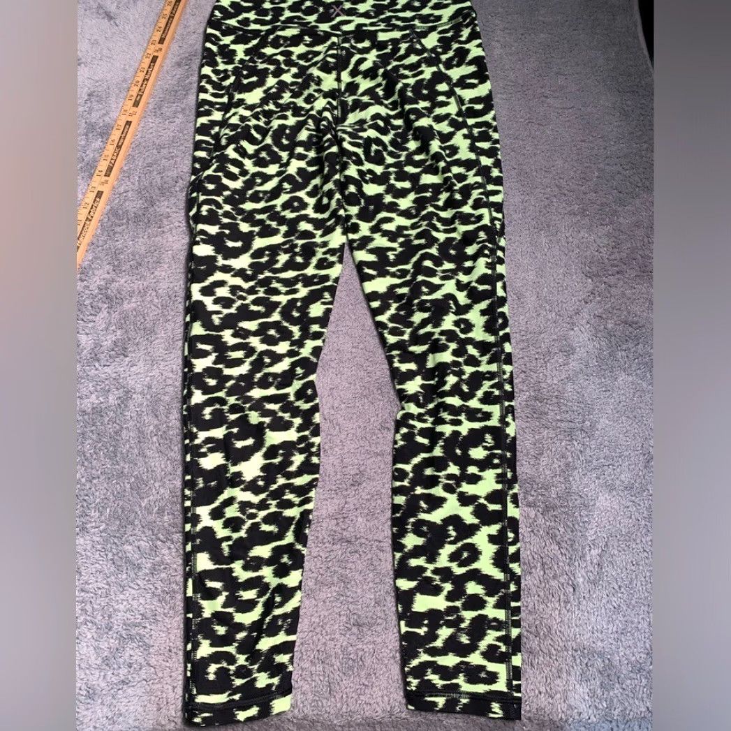 Vintage Savage x fenty sport Leopard Print Leggings in Neon Green and Black Size 34" / US 12 / IT 48 - 6 Thumbnail