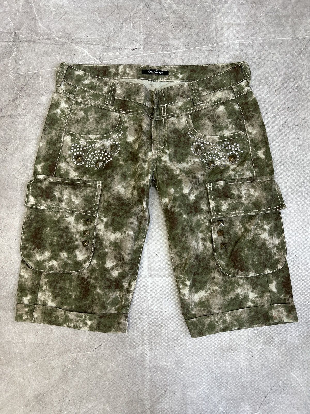 Guess Vintage streetwear camo cargo shorts y2k style hype Size US 30 / EU 46 - 1 Thumbnail