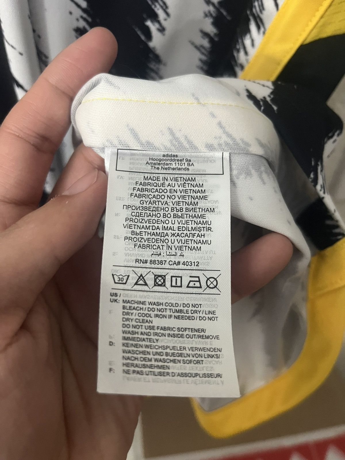 Adidas 2023/24 Juventus Soccer Jersey 7 Chiesa M Medium Adidas New Size US M / EU 48-50 / 2 - 5 Thumbnail