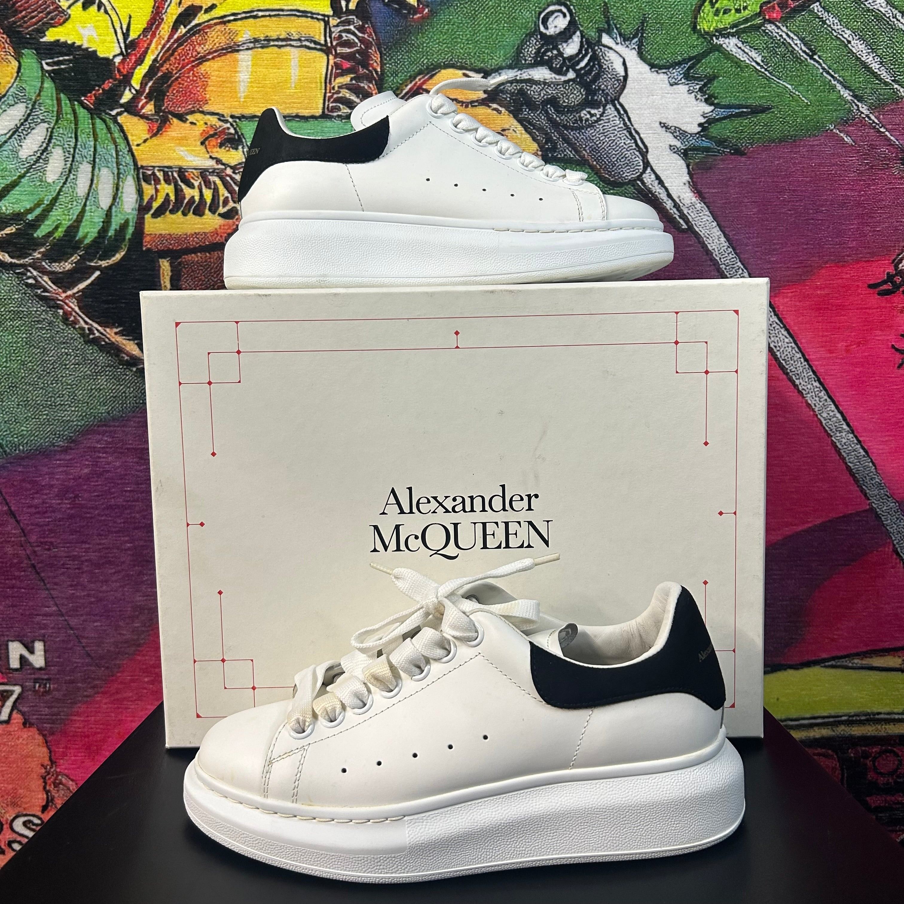Alexander McQueen Alexander McQueen Oversized Sneakers Black White Size 37.5 Size US 5 / EU 37 - 1 Thumbnail