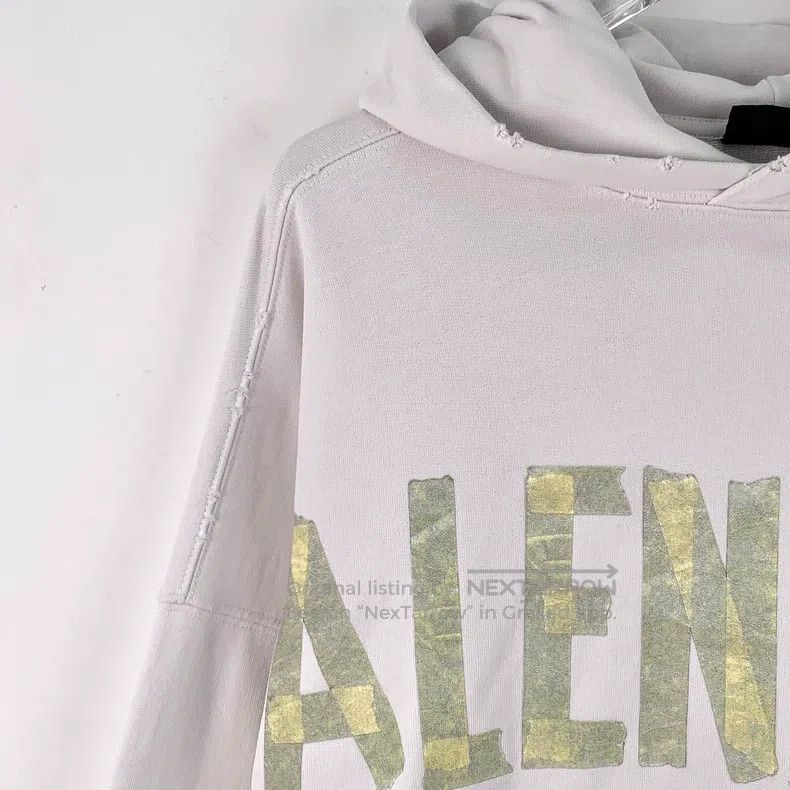 Balenciaga Balenciaga White Hole Distressed Tape Logo Letter Printed Size US XS / EU 42 / 0 - 3 Thumbnail