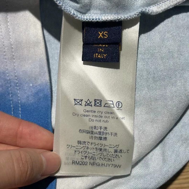 Louis Vuitton louis vuitton Blue sky and white clouds printed logo short Size US XS / EU 42 / 0 - 4 Thumbnail