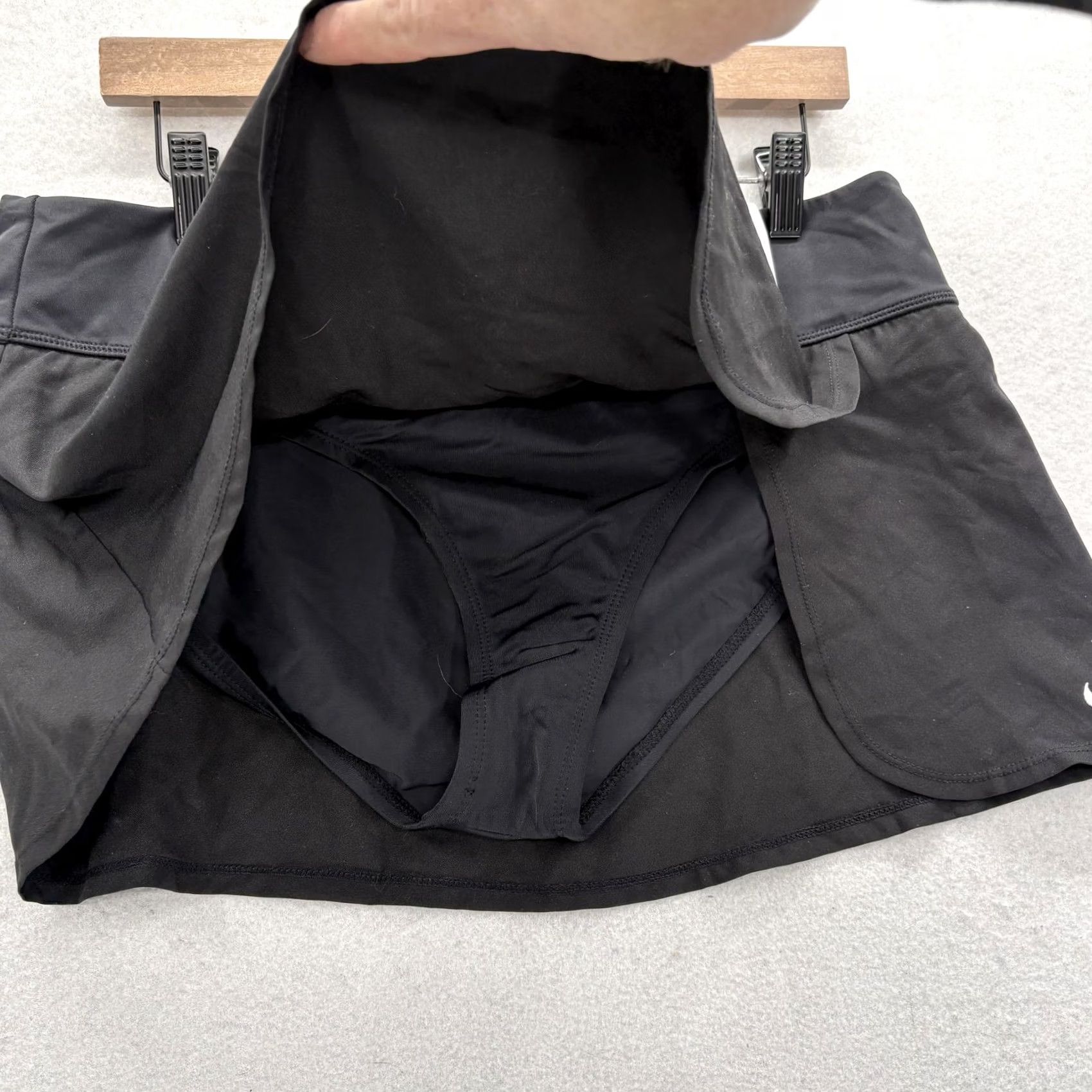 Nike Nike Swim Skirt Bottom Womens Large Black Built-In Brief Lined Stretch Outdoors Size 36" / US 14 / IT 50 - 4 Thumbnail