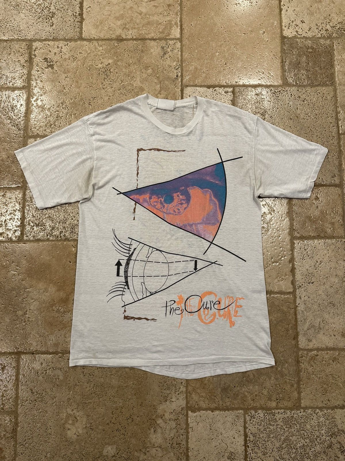 Band Tees Vintage The Cure 1987 Kissing Concert Tour White T-Shirt Size US XL / EU 56 / 4 - 4 Thumbnail