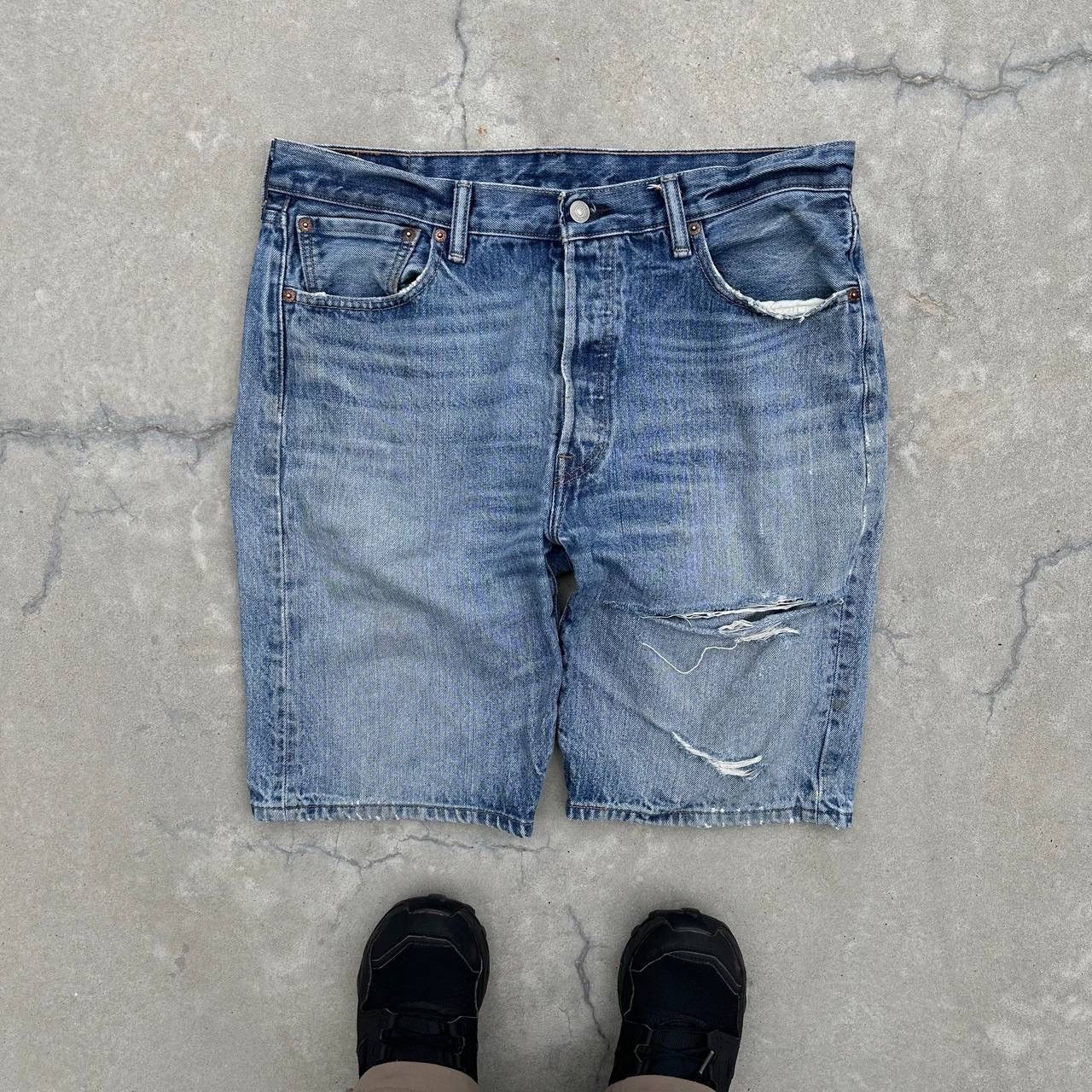 Levi's Vintage Levi’s Shorts Size 34 Style USA 00s Y2K Size US 34 / EU 50 - 2 Thumbnail