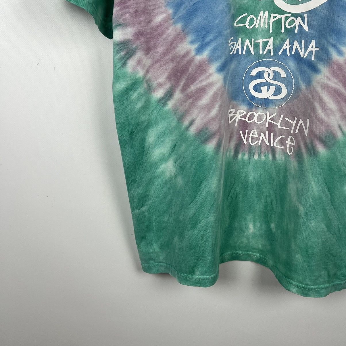 Stussy Vintage Stussy world Tour big logo tie-dye tee 90’s Size US M / EU 48-50 / 2 - 10 Thumbnail