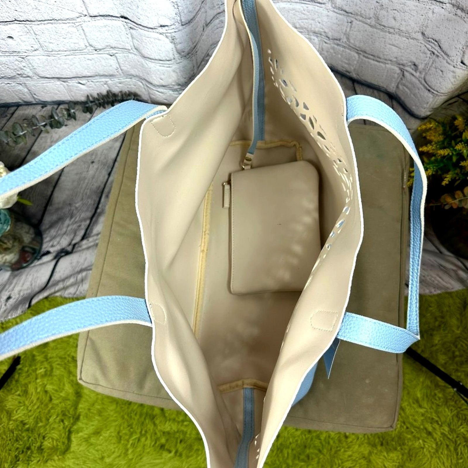 Other Laser Cut Light Blue Faux Pebble Leather Tote Bag with pouch Size ONE SIZE - 8 Thumbnail