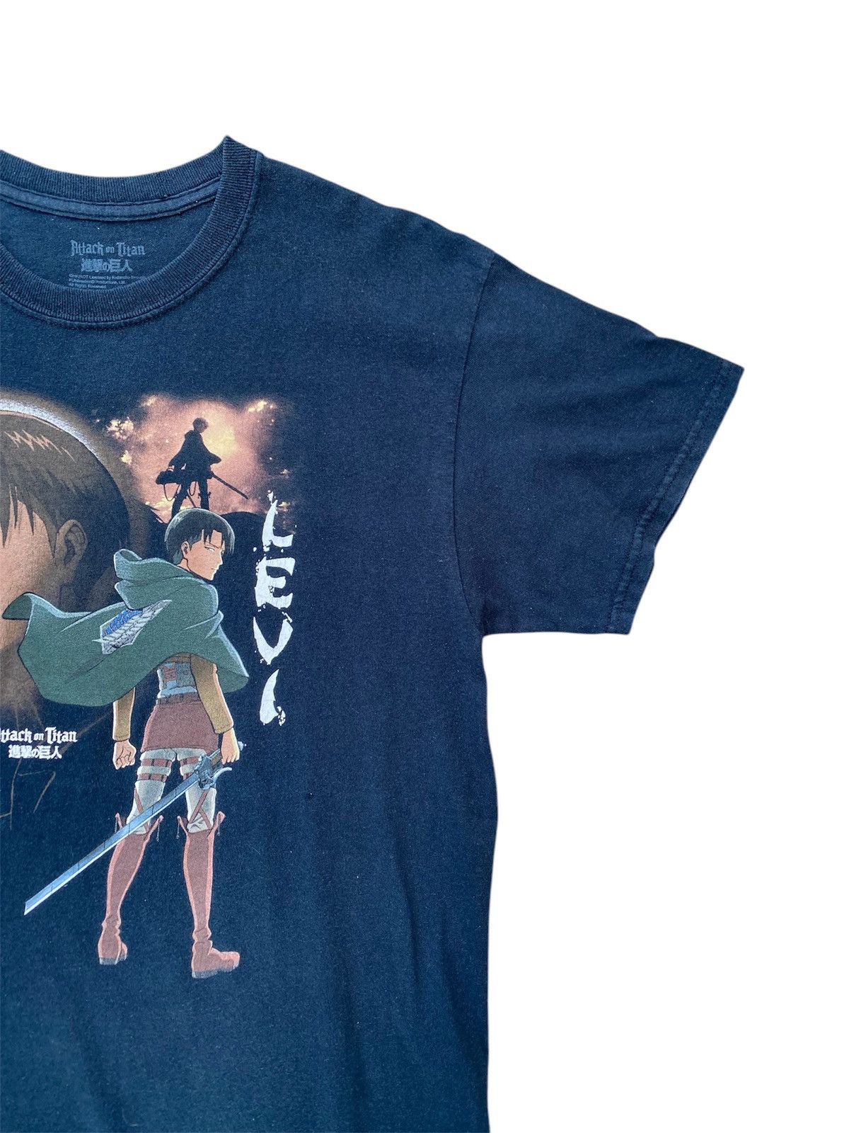 Anime × Japanese Brand × Vintage Vintage Attack On Titan Levi Ackerman Season 1 Size US M / EU 48-50 / 2 - 2 Thumbnail