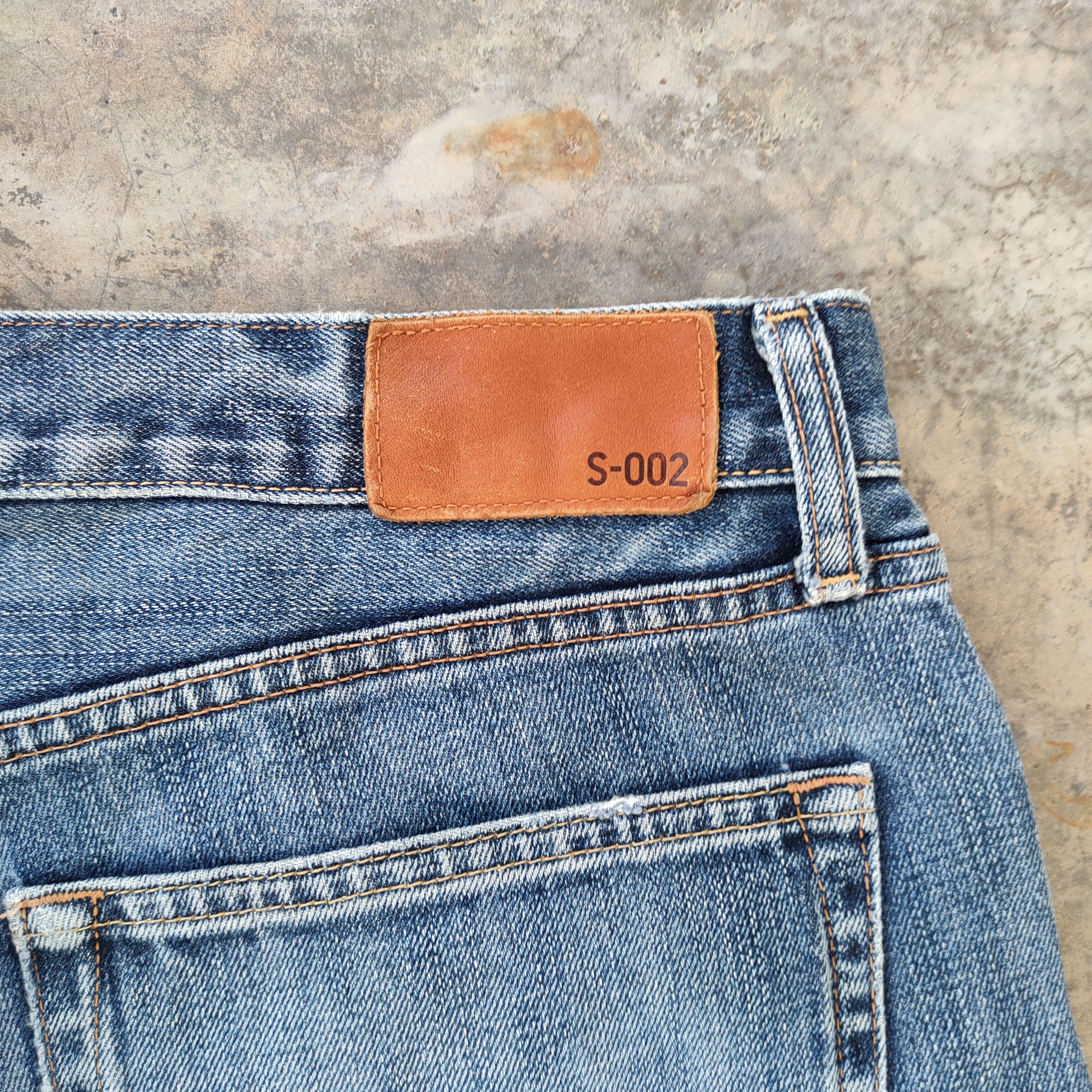 Japanese Brand JAPAN VINTAGE REGULAR FIT STRAIGHT FADED RIPPED JEANS PANTS Size US 38 / EU 54 - 12 Thumbnail