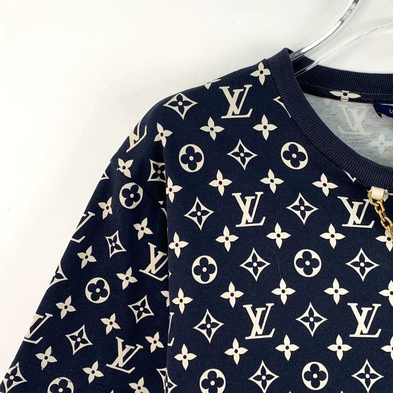 Louis Vuitton Louis Vuitton 23 black logo full print chain cotton crew n Size S / US 4 / IT 40 - 3 Thumbnail