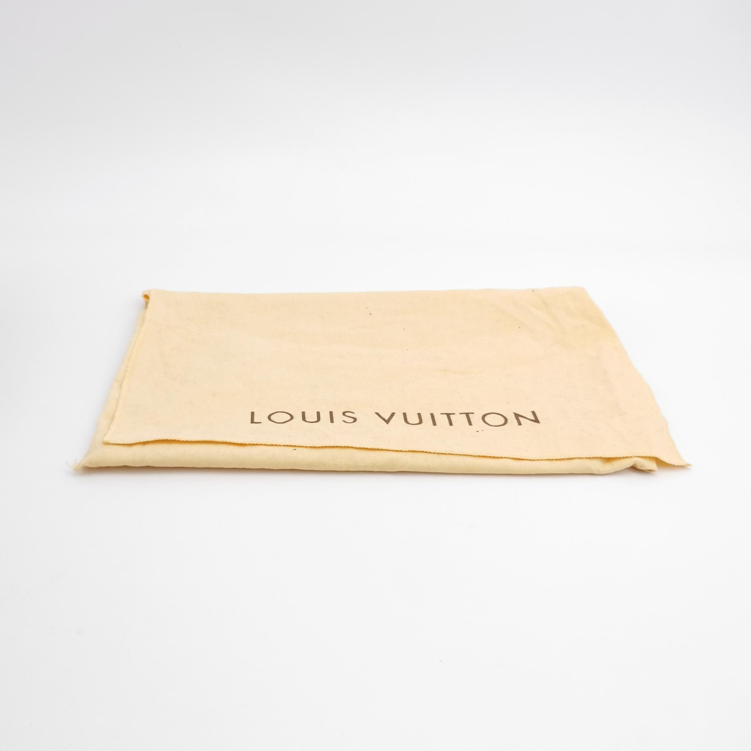 Louis Vuitton Louis Vuitton (LV) Cowhide Checkerboard Zipper Clutch -y250 Size ONE SIZE - 9 Thumbnail
