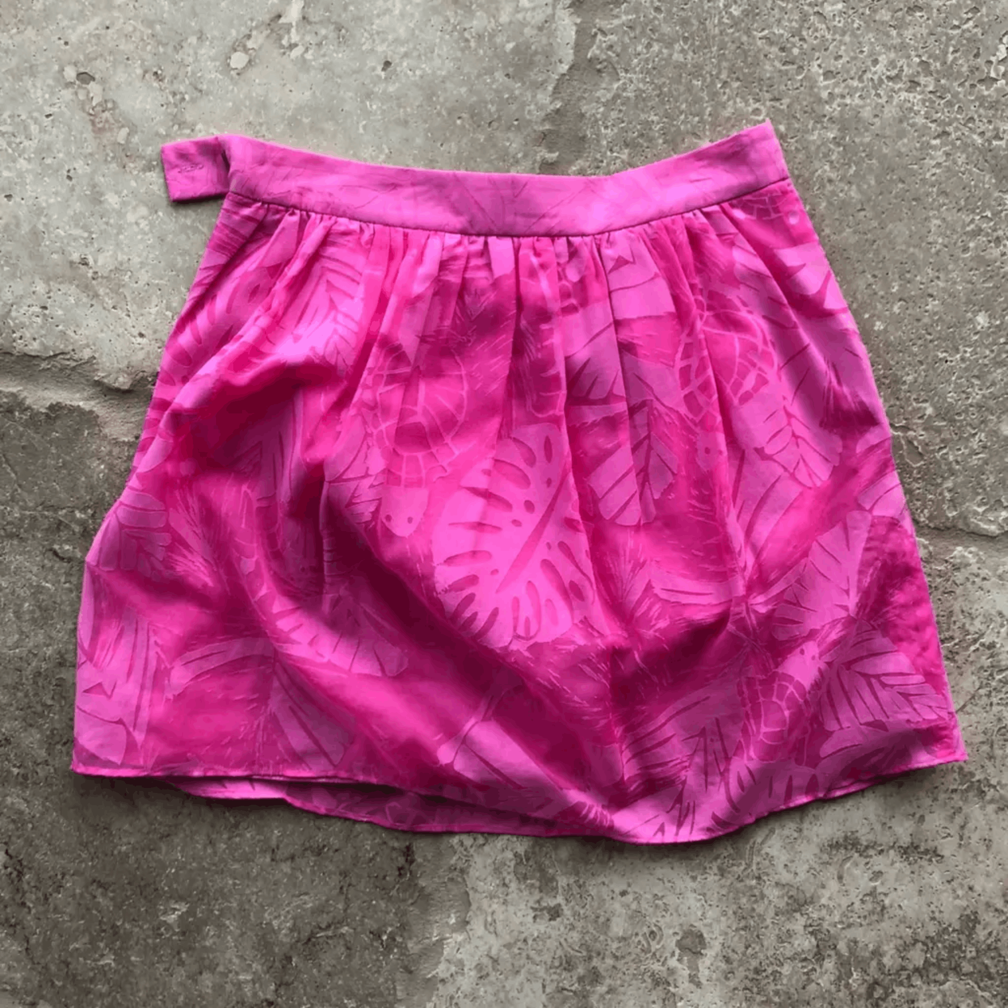 Lilly Pulitzer Lilly Pulitzer Pink Tropical Jacquard Mini Skirt – Size 2 Size 26" / US 2 / IT 38 - 1 Thumbnail