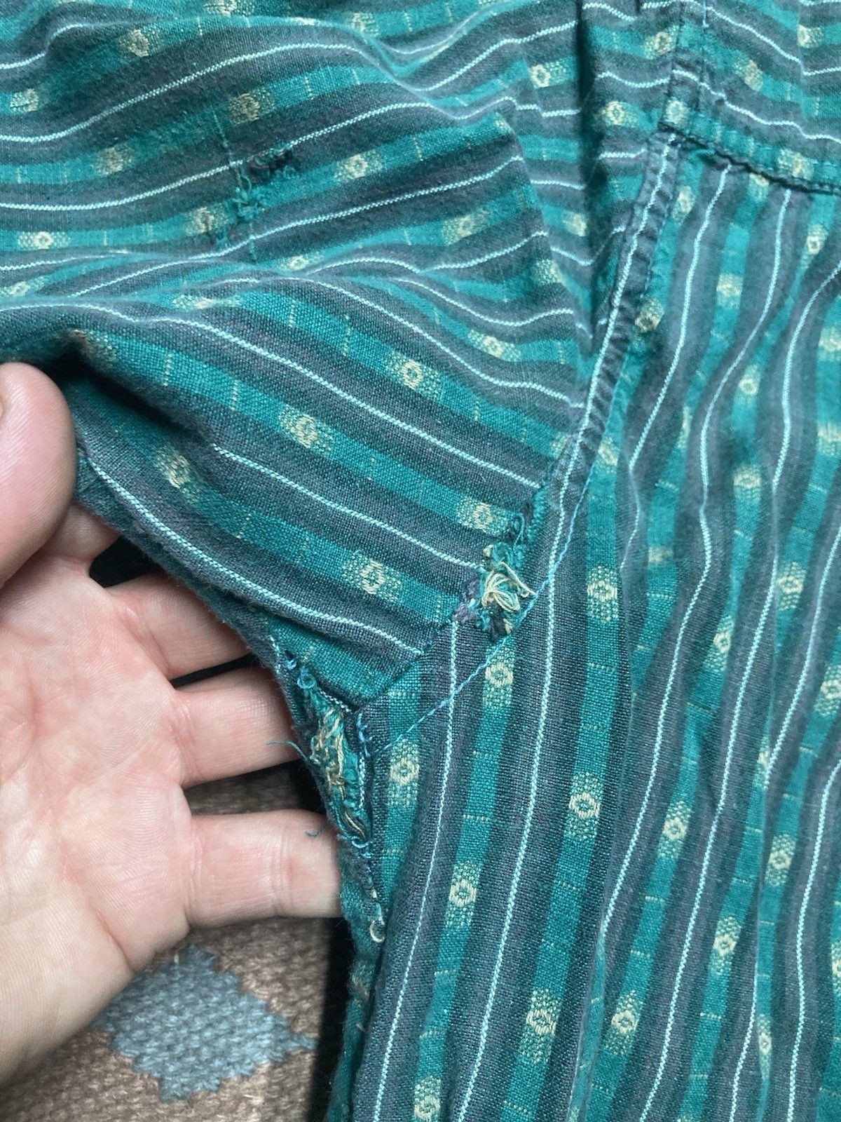 Vintage Vintage 80s button shirt aztec striped green men’s medium Size US M / EU 48-50 / 2 - 8 Thumbnail