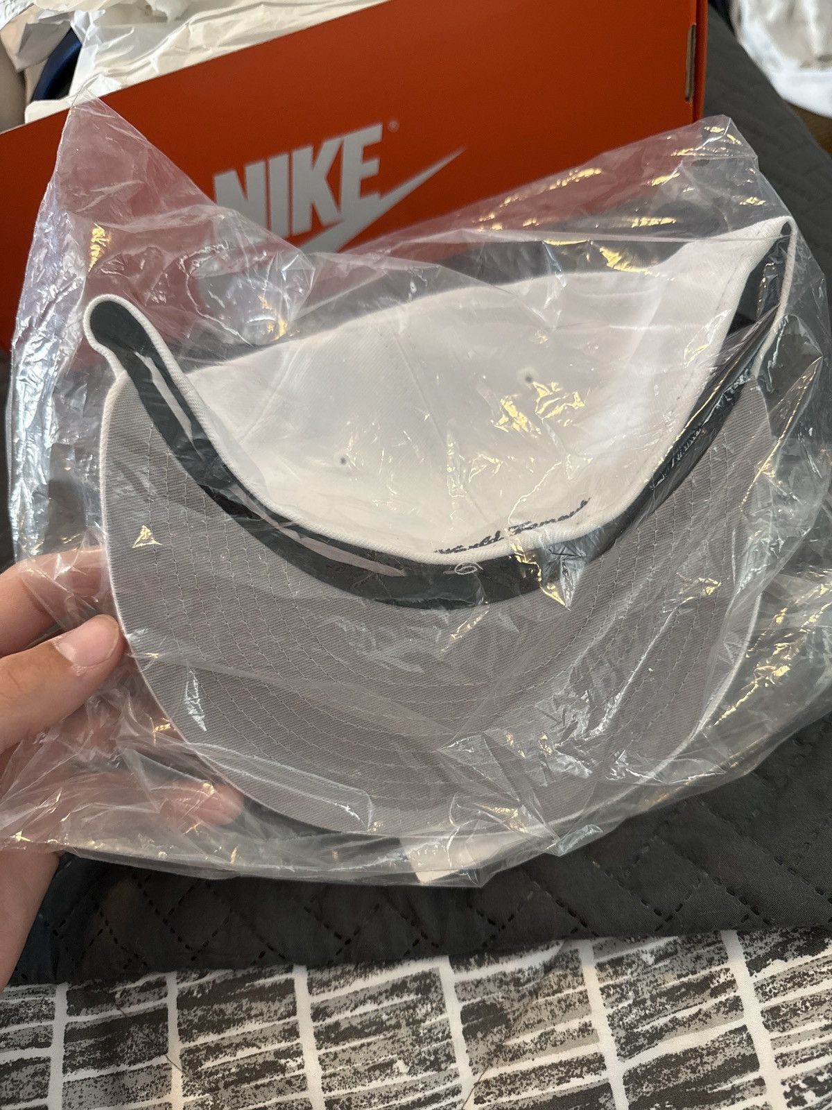 Supreme Supreme Money Box Logo New Era Har White 7 1/2 Size ONE SIZE - 5 Thumbnail