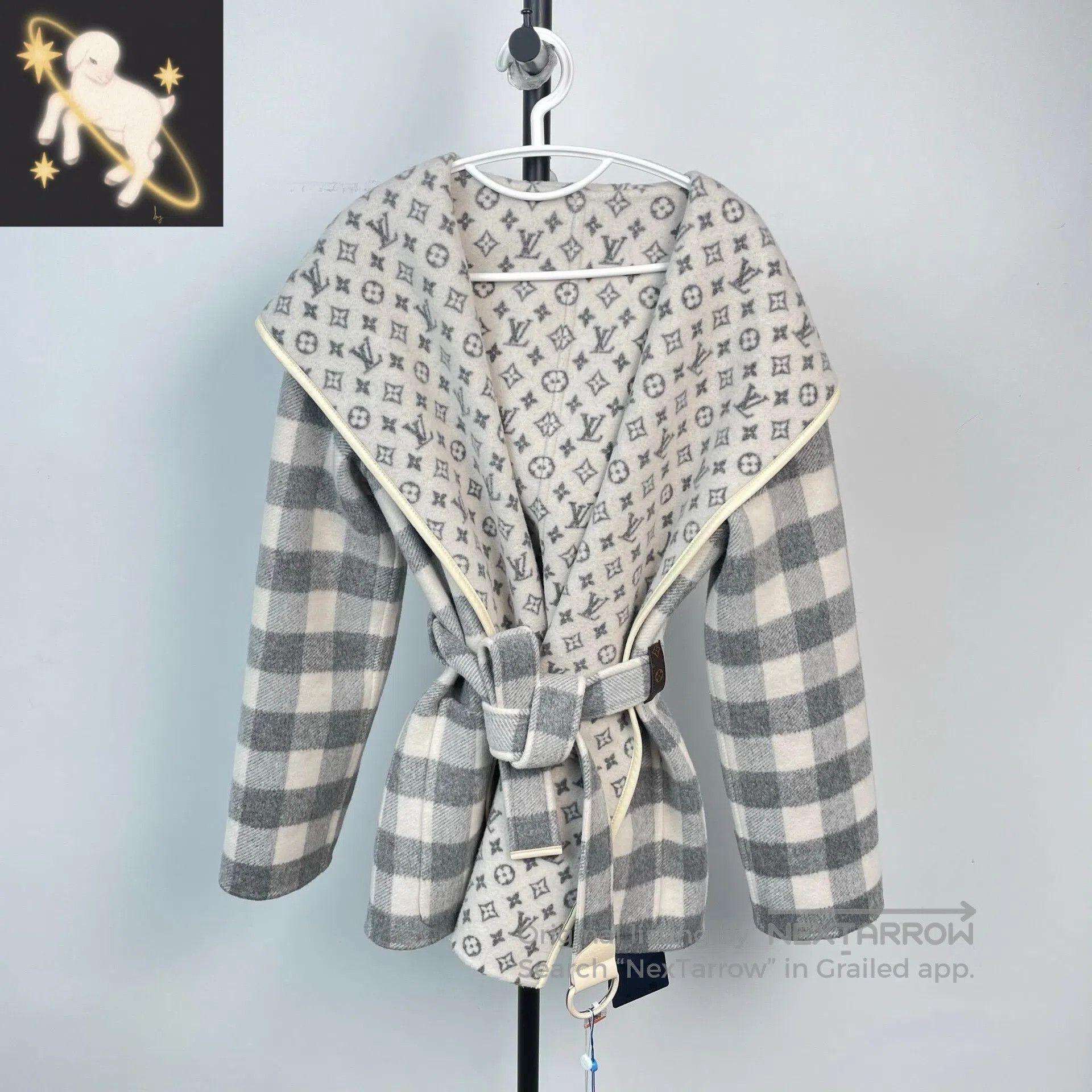 Louis Vuitton Louis Vuitton Light Gray and White Full Print Double-Faced Size XS / US 0-2 / IT 36-38 - 1 Thumbnail