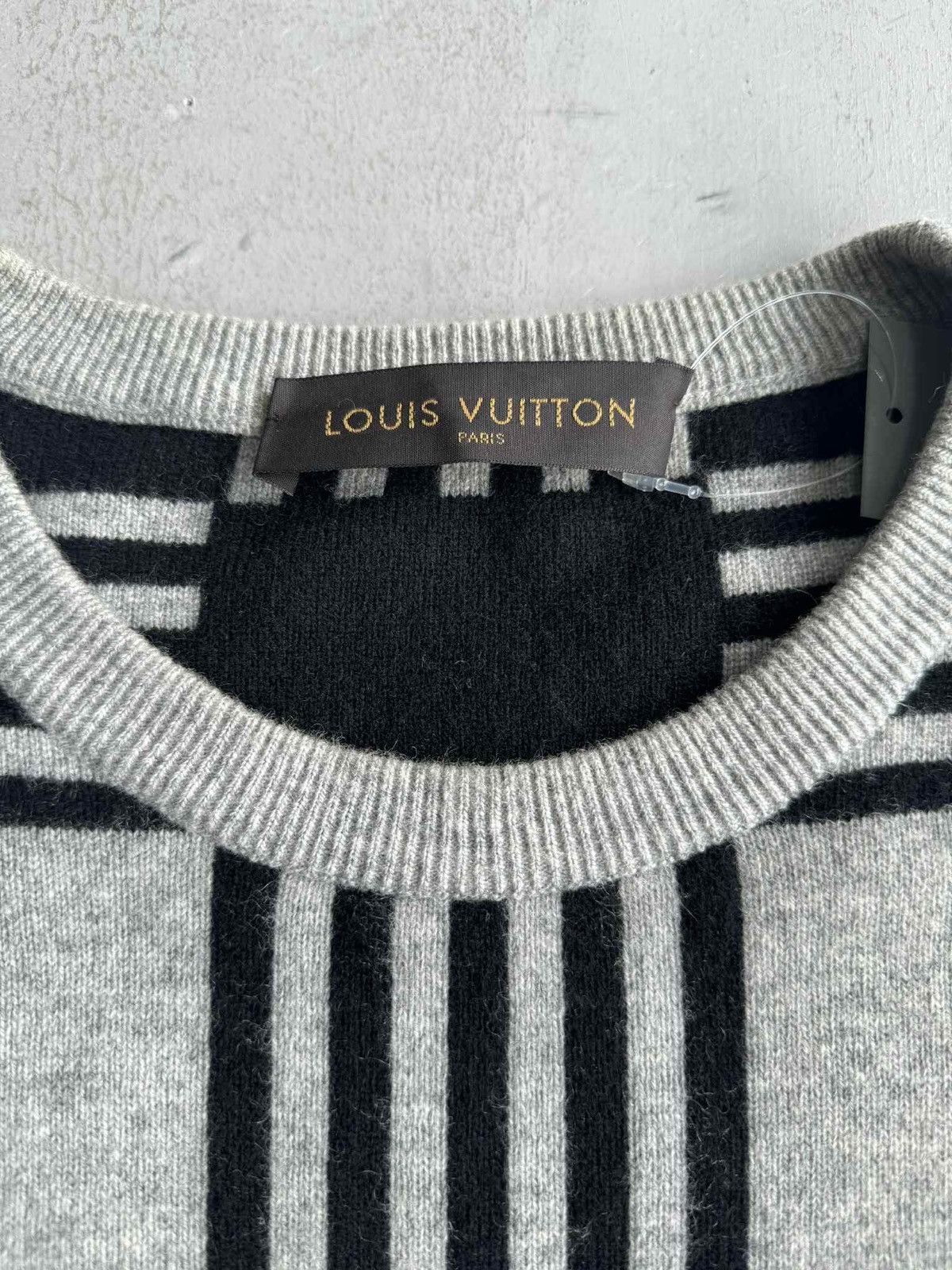 Louis Vuitton Louis Vuitton - Distorted Damier Crewneck Size US XL / EU 56 / 4 - 9 Thumbnail